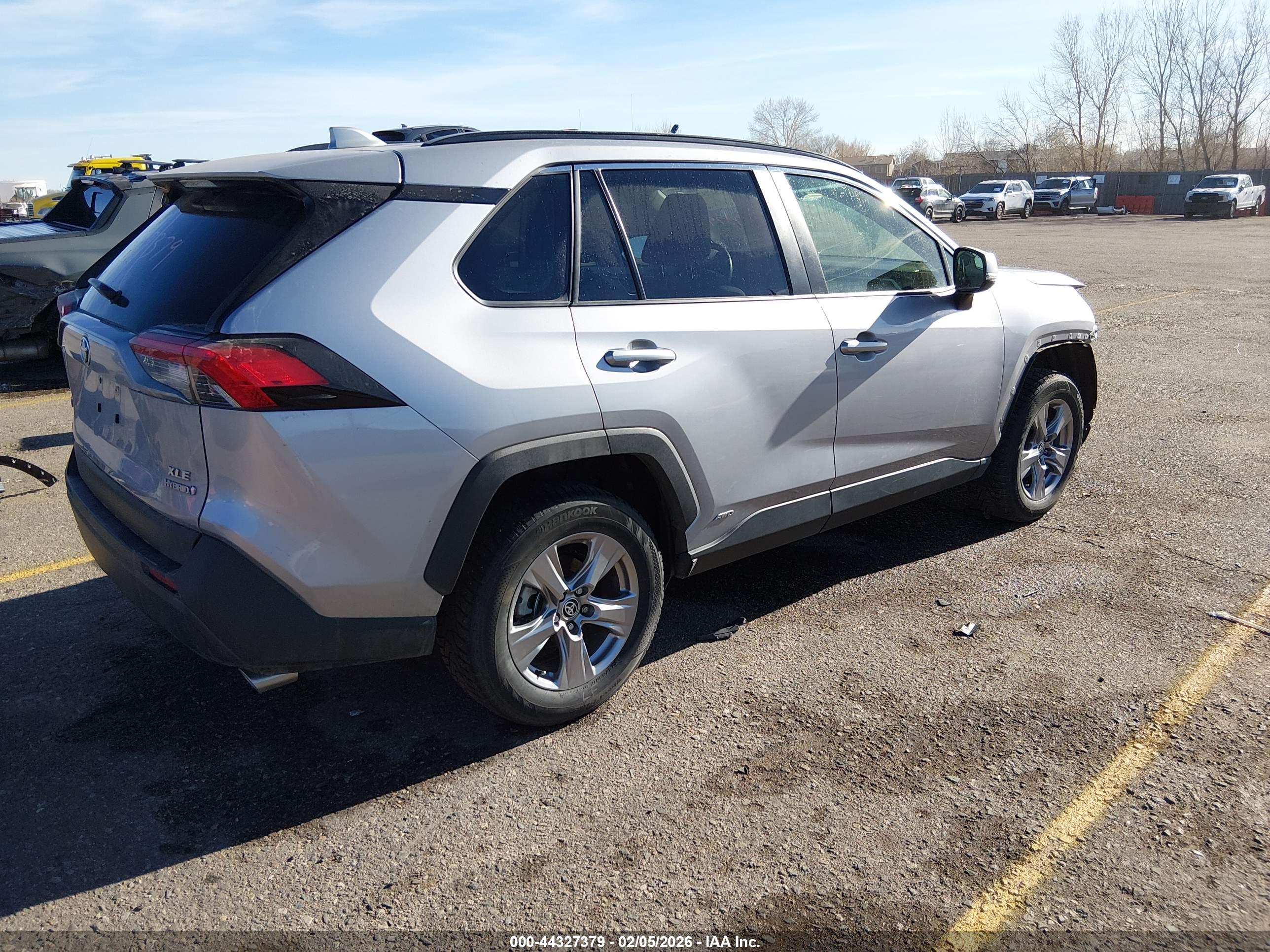 TOYOTA RAV4 image 4