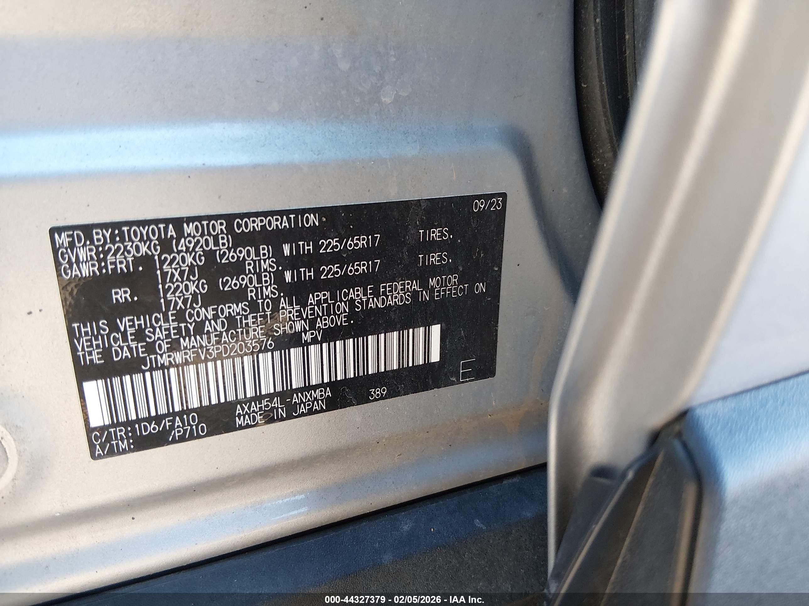 TOYOTA RAV4 image 9