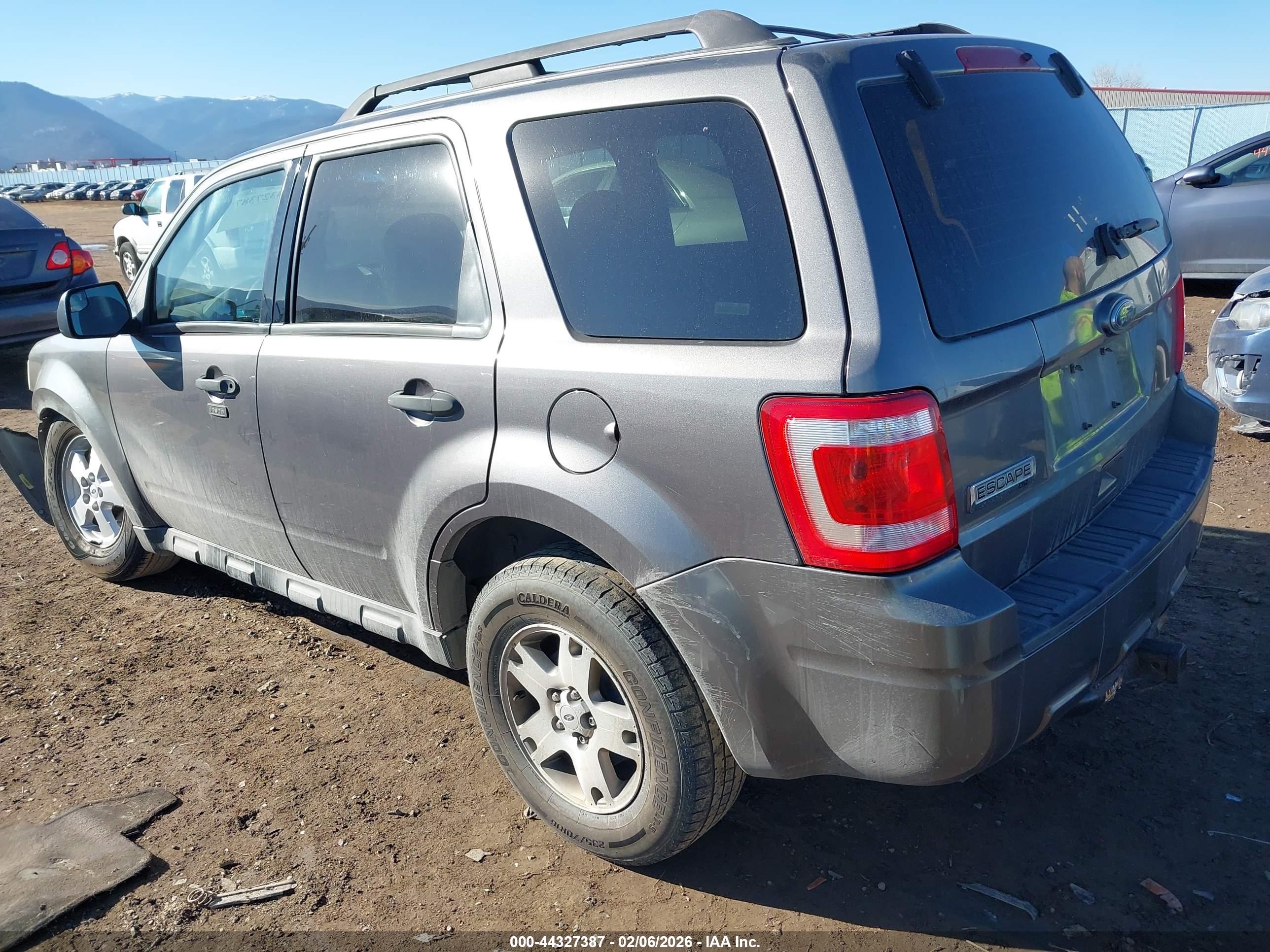 FORD ESCAPE image 3