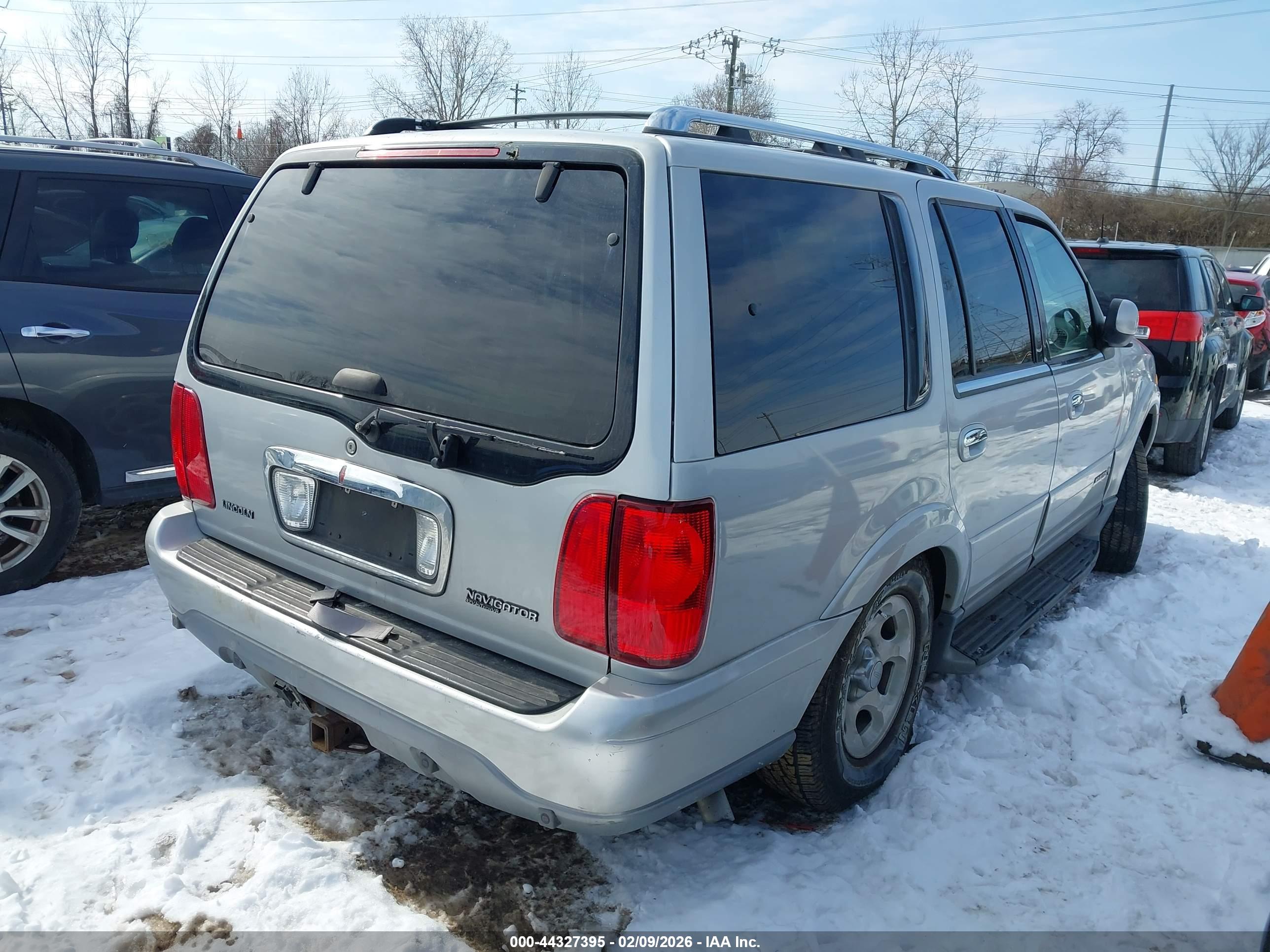 LINCOLN NAVIGATOR image 4