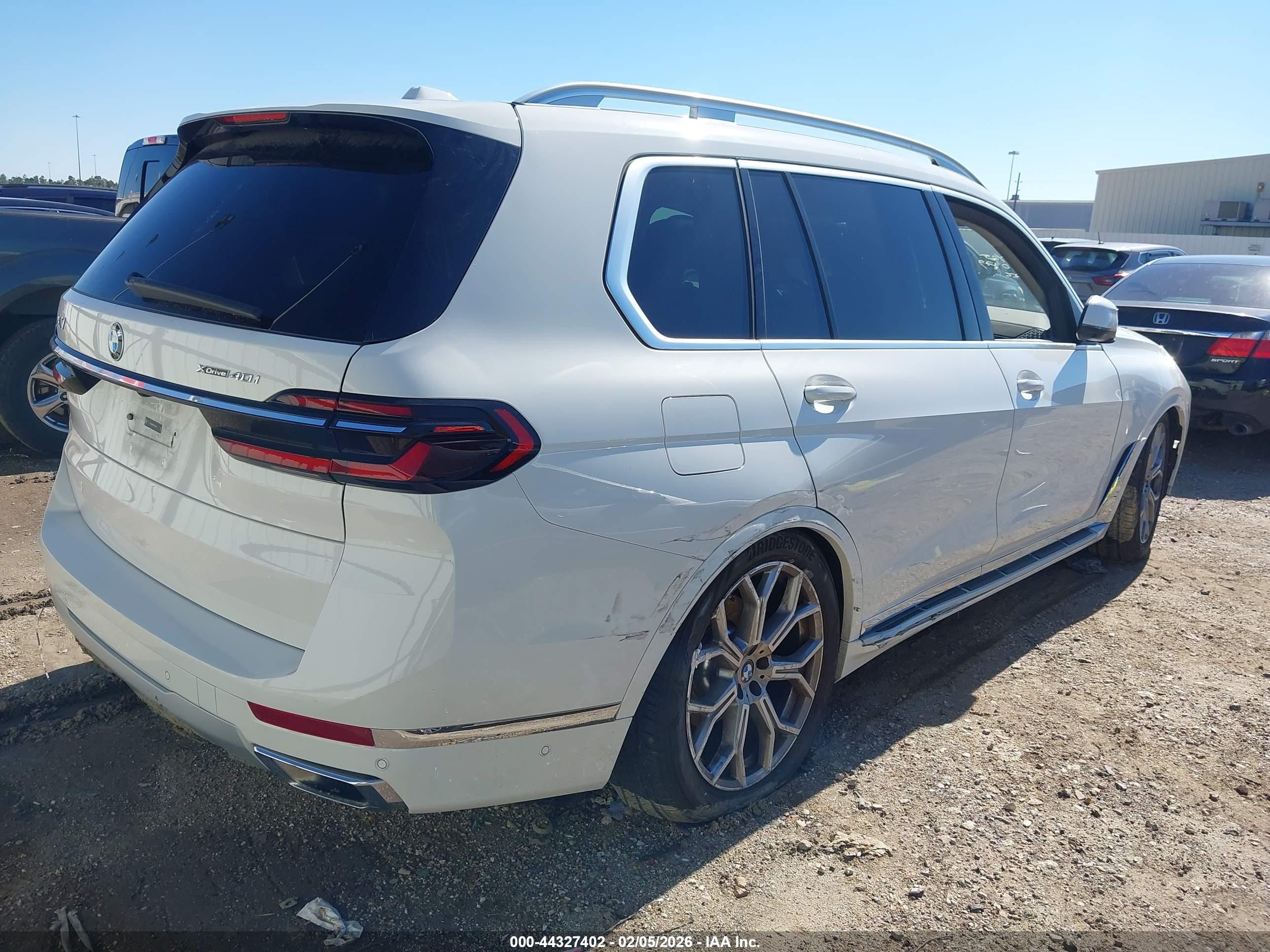 BMW X7 image 4