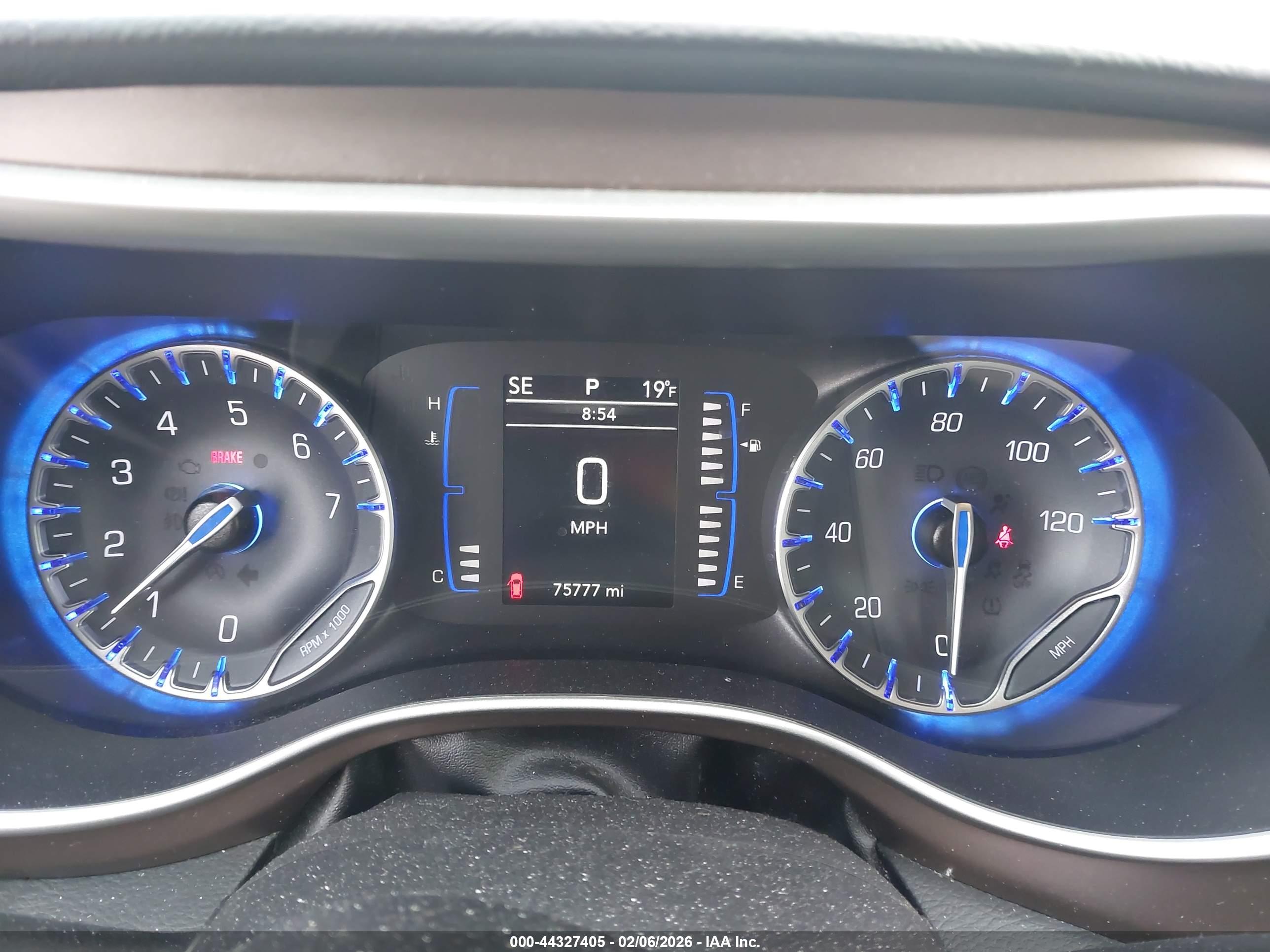 CHRYSLER PACIFICA image 7