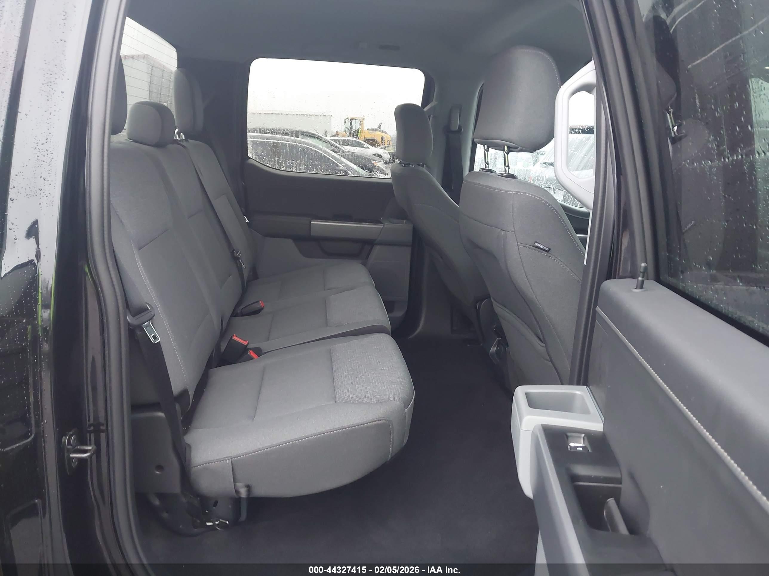 FORD F-150 image 8