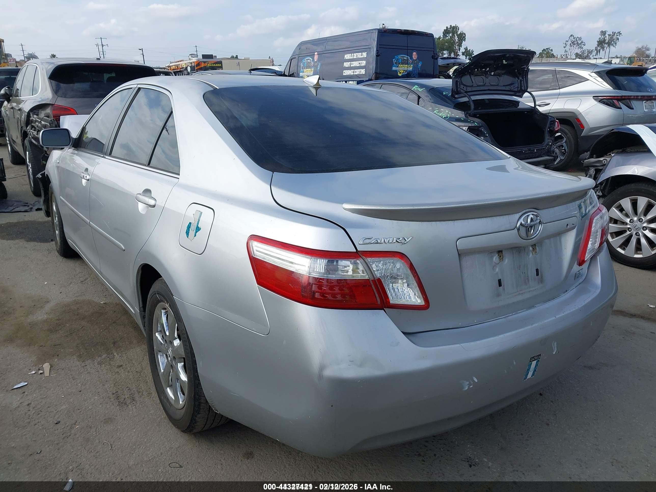 TOYOTA CAMRY image 3