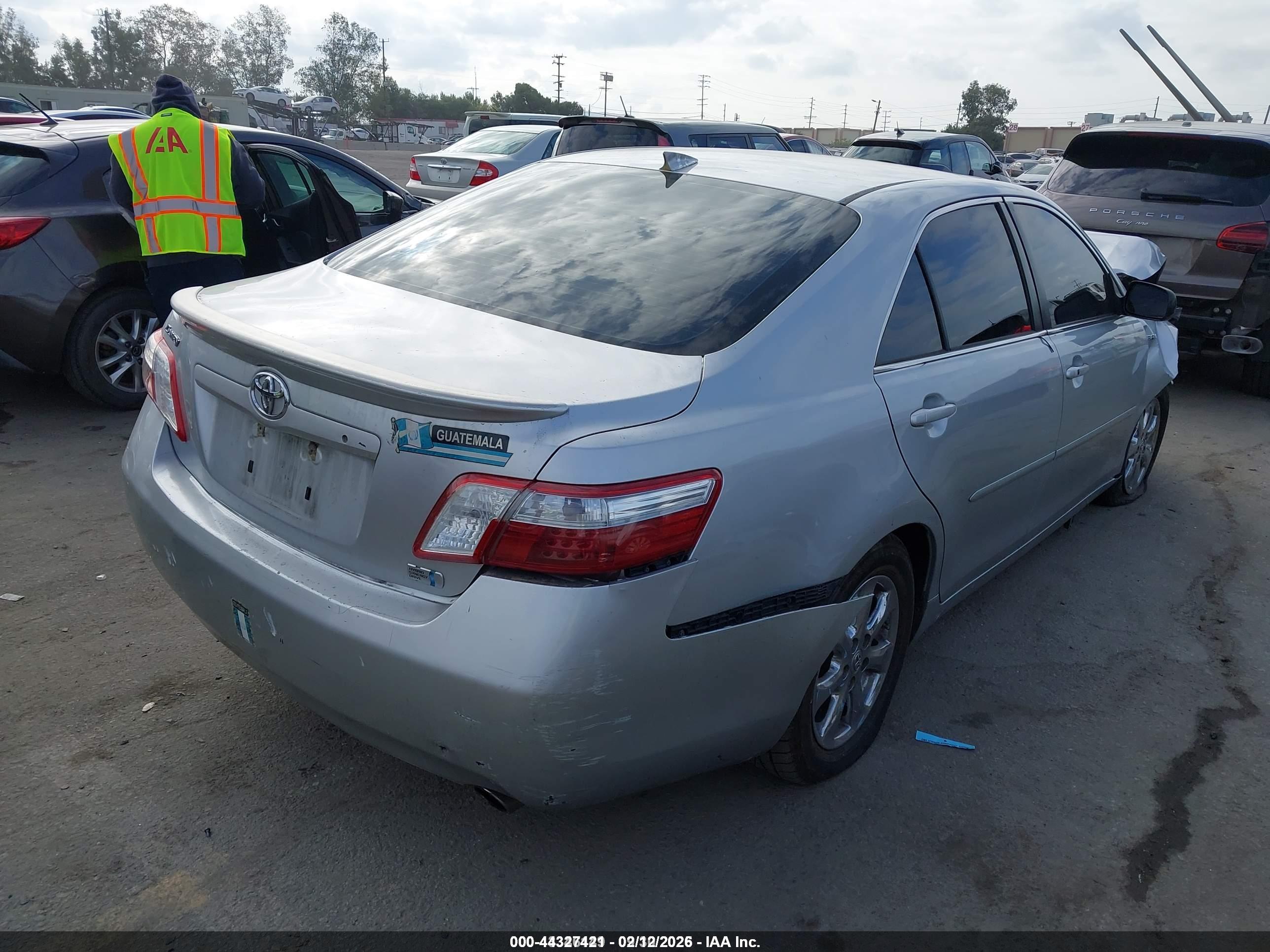 TOYOTA CAMRY image 4
