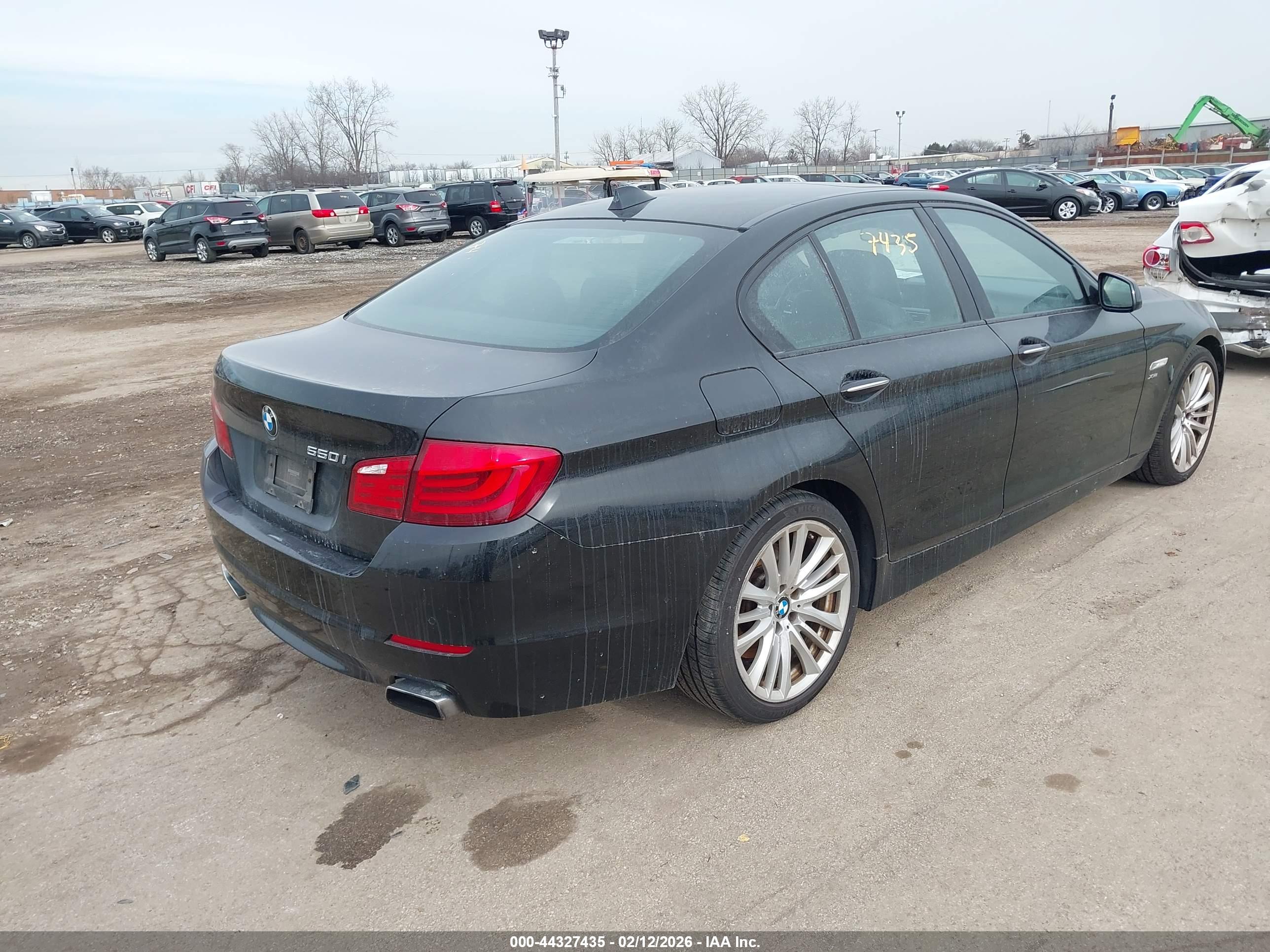 BMW 550I image 4