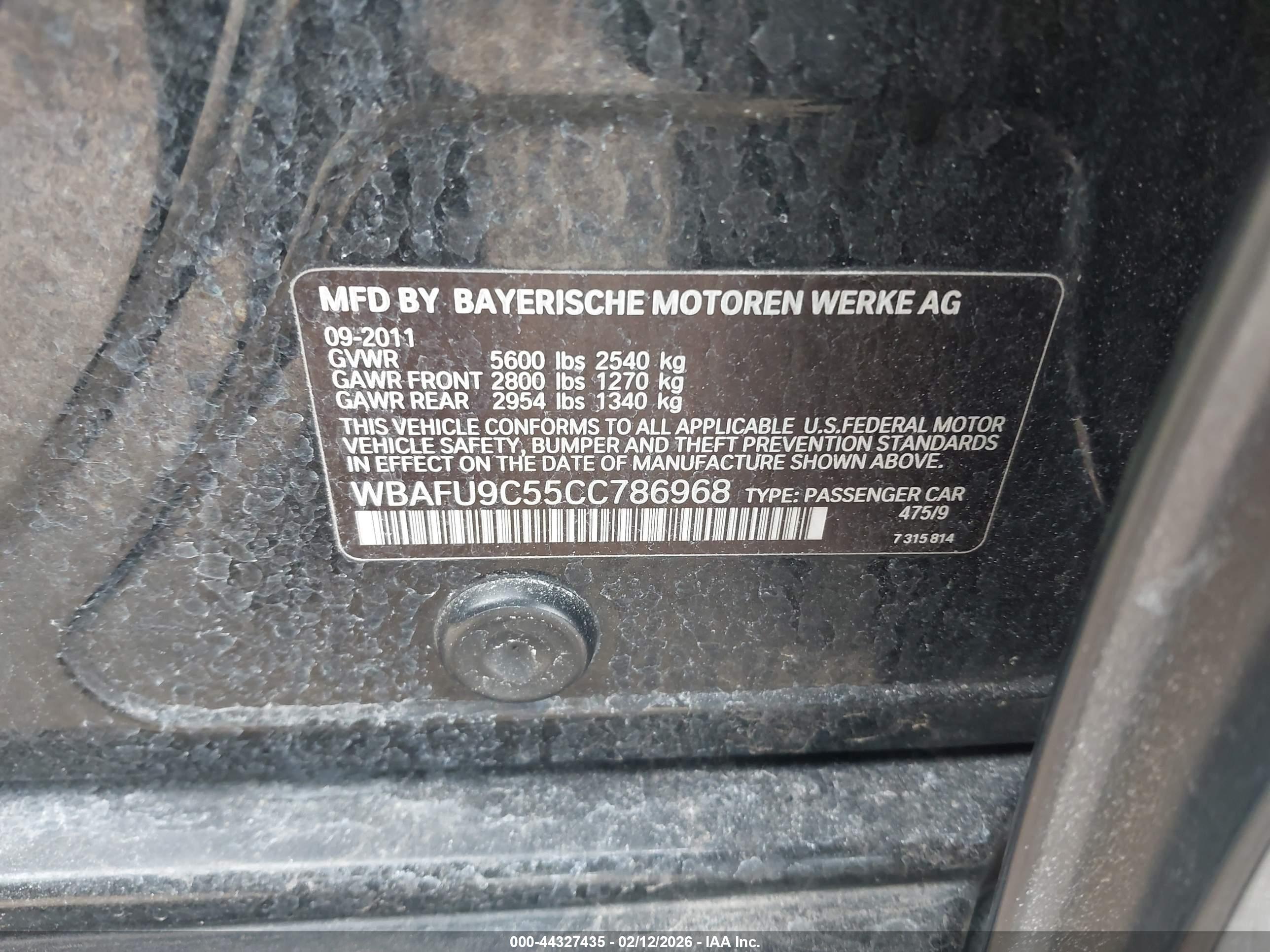 BMW 550I image 9