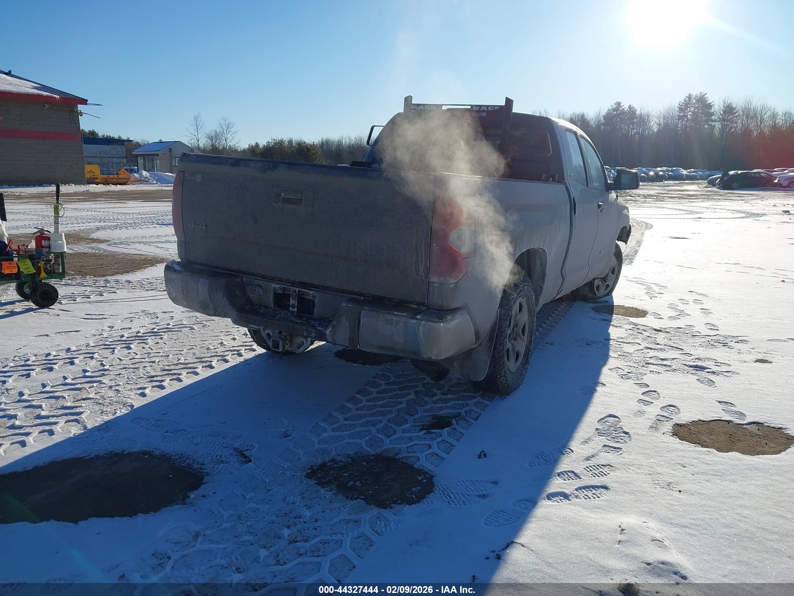 TOYOTA TUNDRA image 4