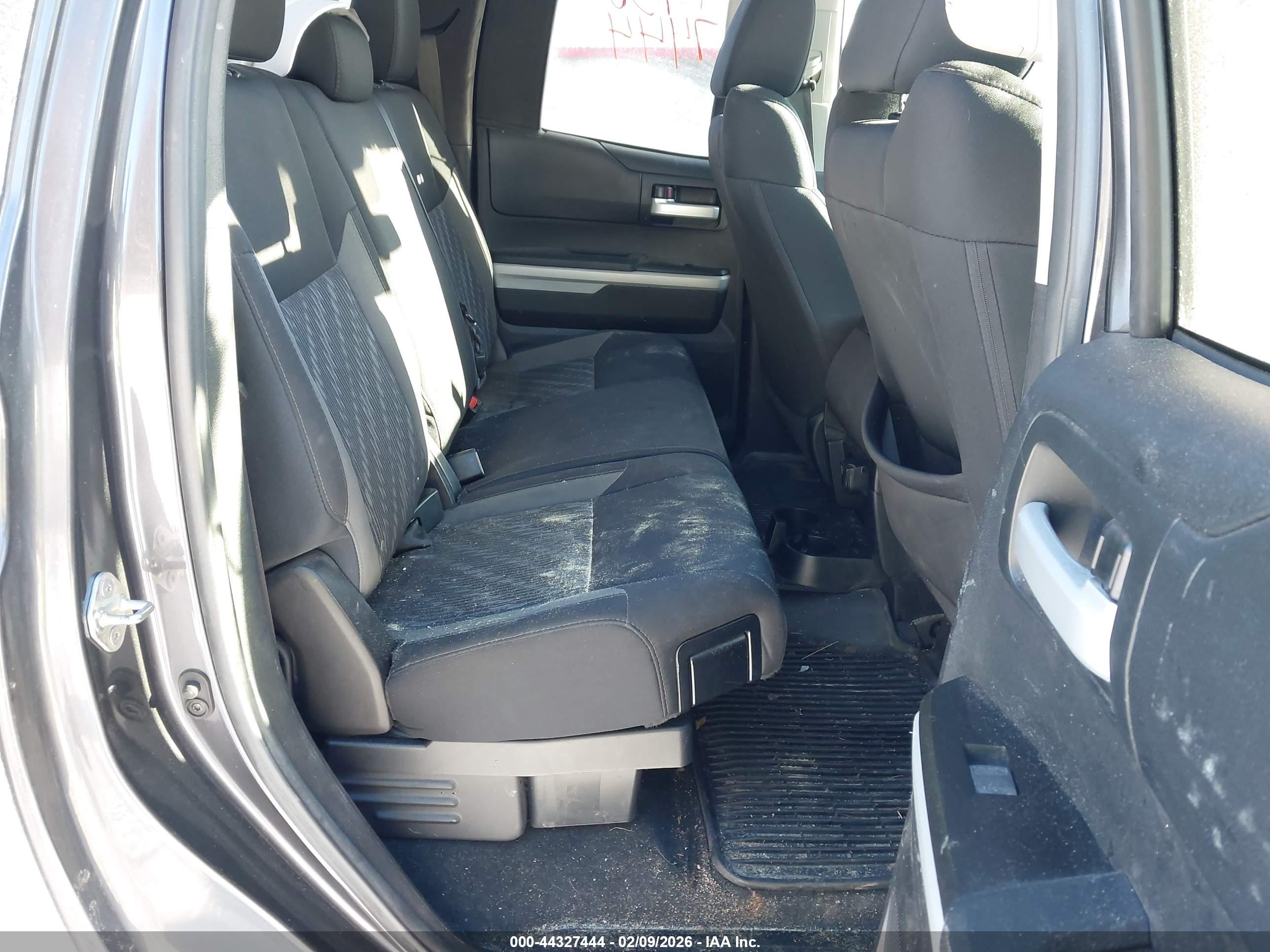 TOYOTA TUNDRA image 8