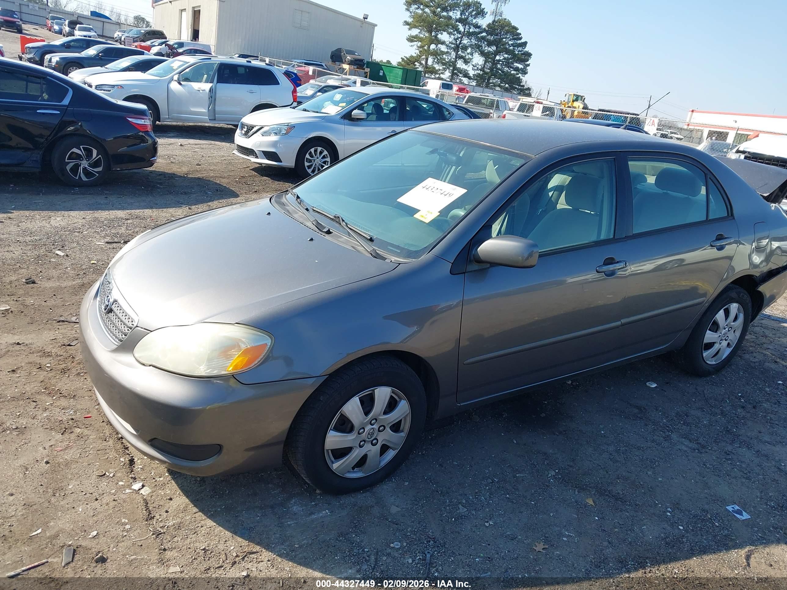 TOYOTA COROLLA image 2