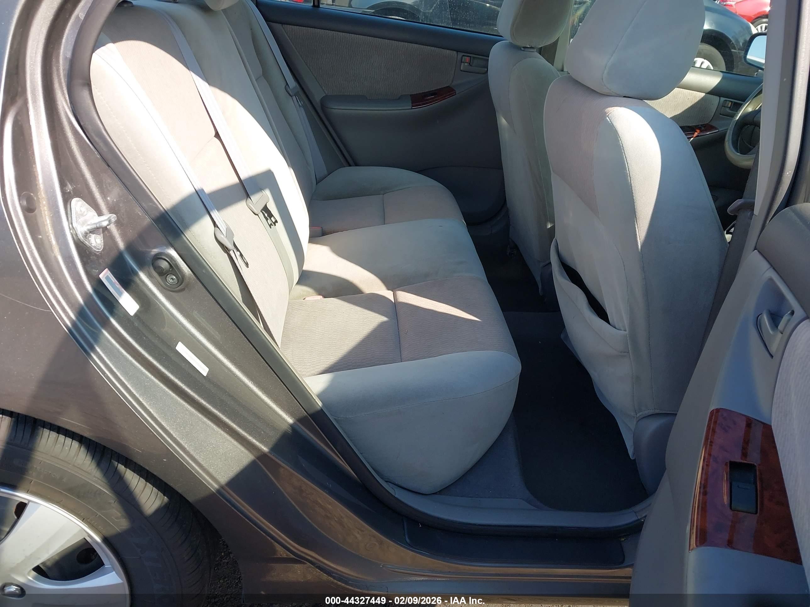 TOYOTA COROLLA image 8