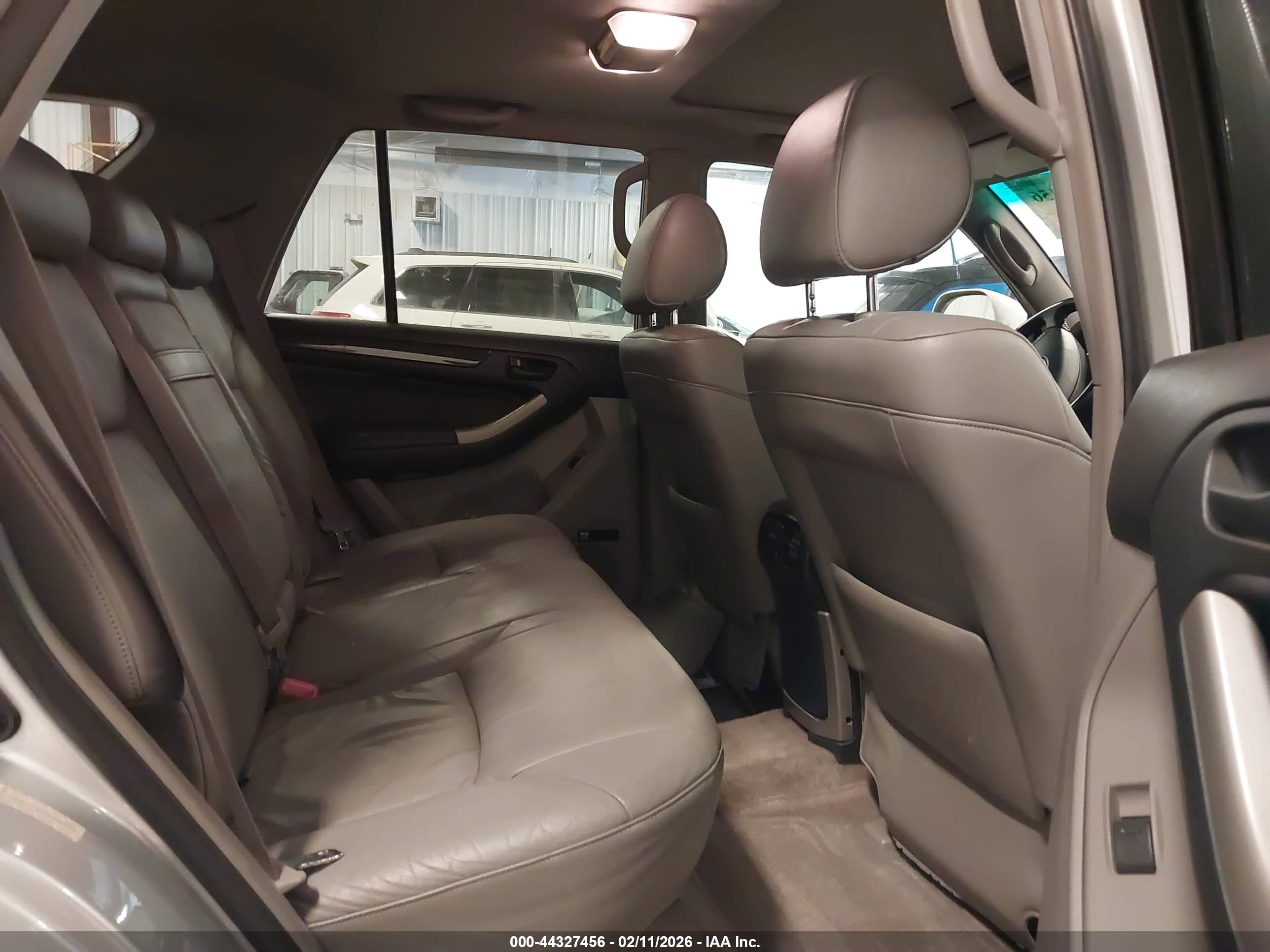 TOYOTA 4RUNNER image 8