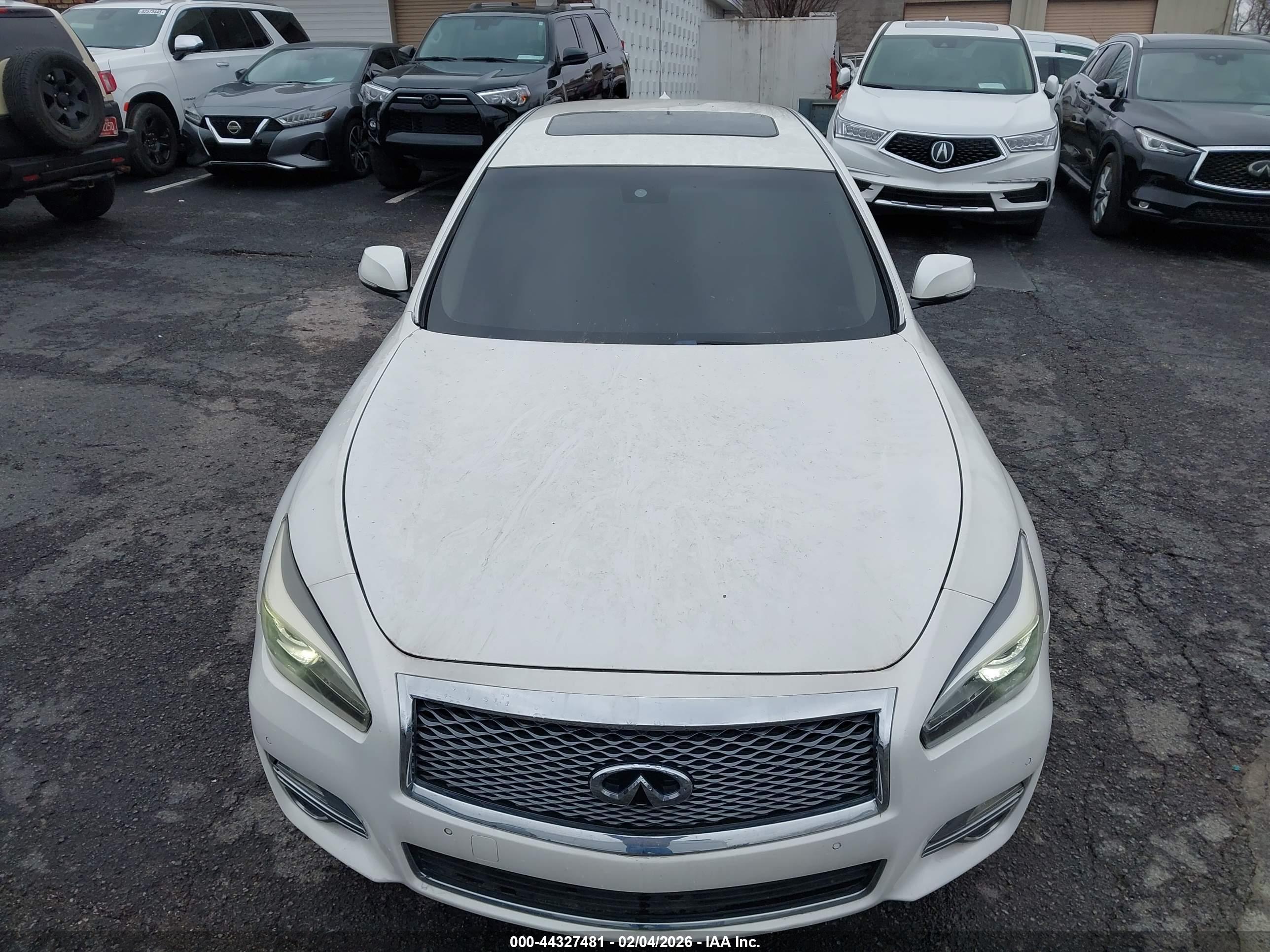 INFINITI Q70L image 6