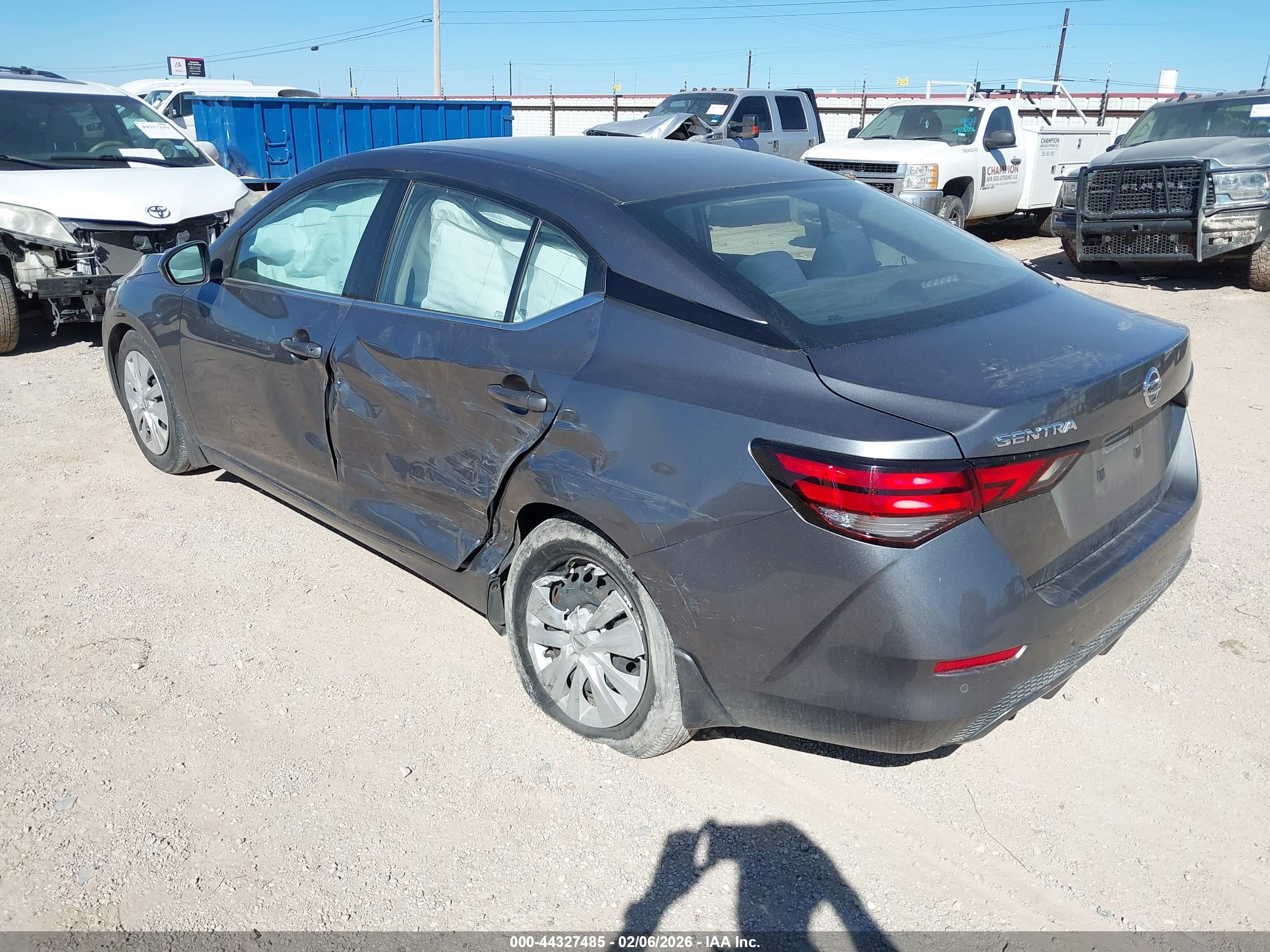 NISSAN SENTRA image 3