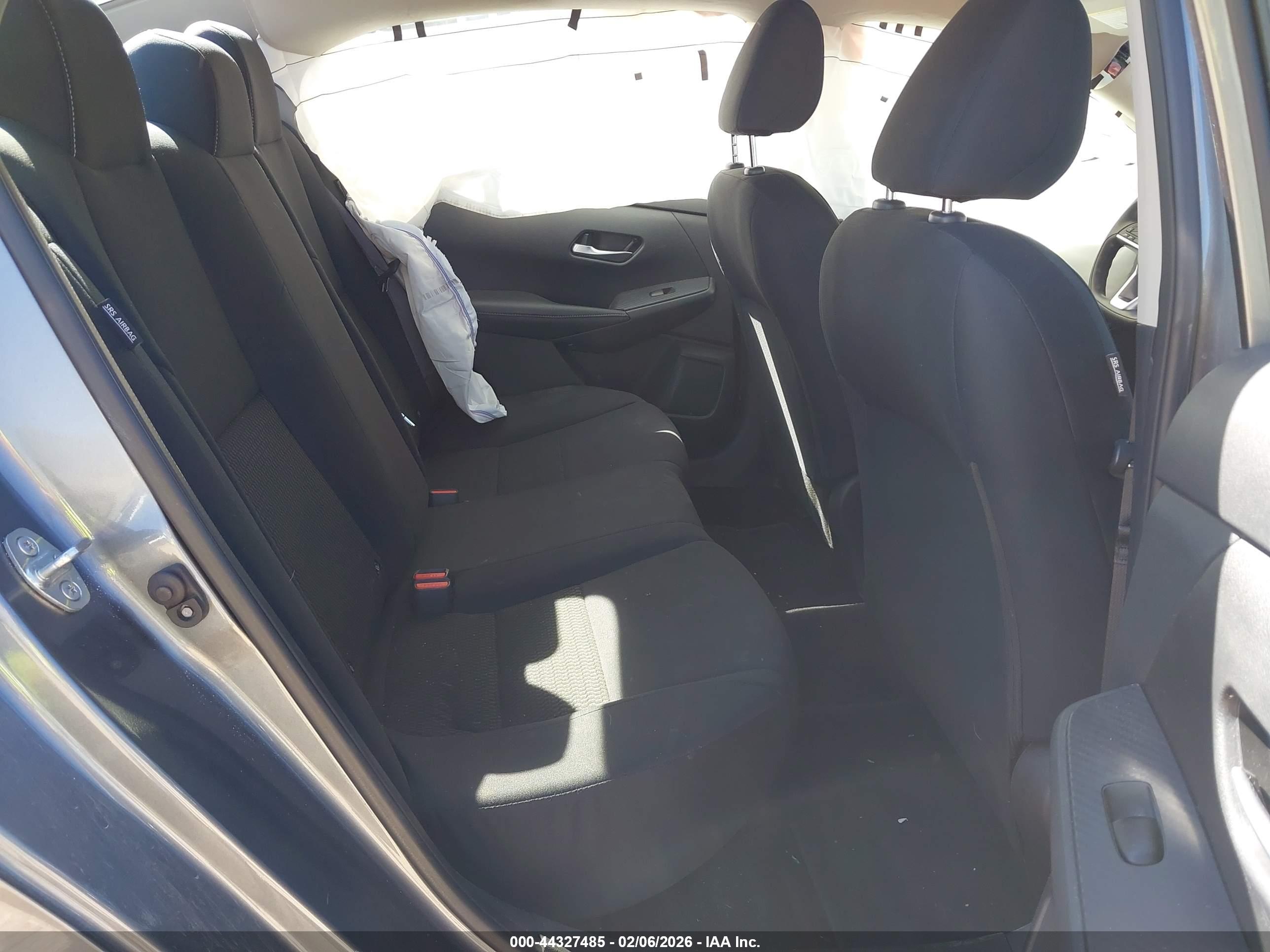 NISSAN SENTRA image 8
