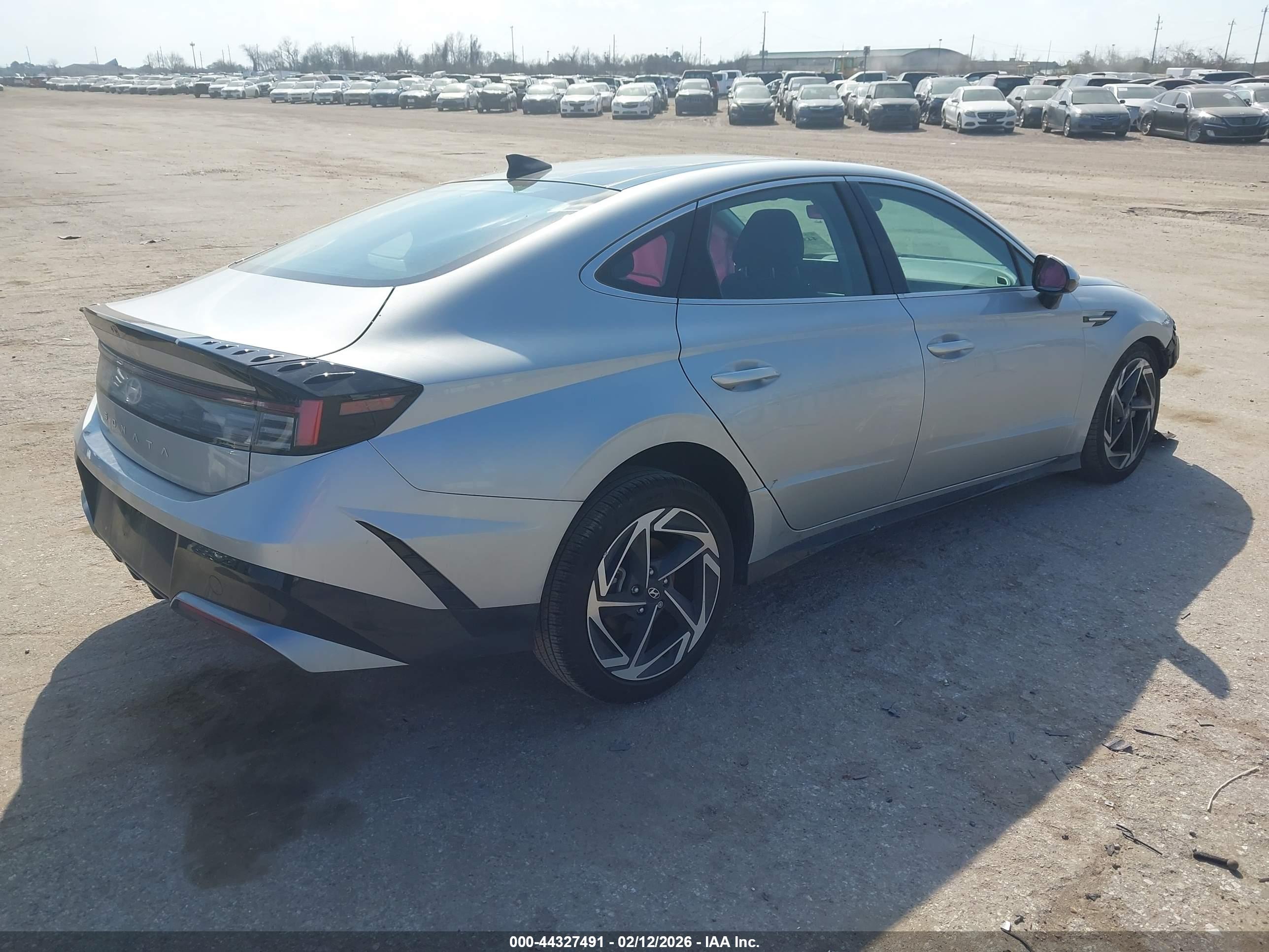 HYUNDAI SONATA image 4