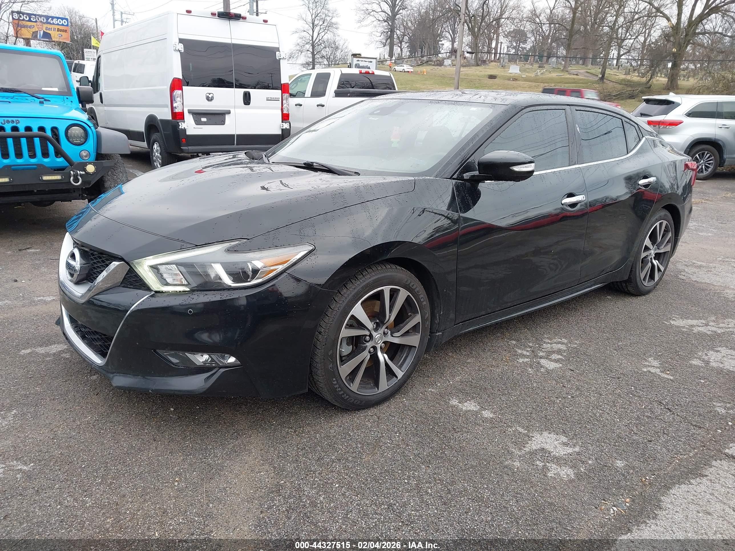 NISSAN MAXIMA image 2