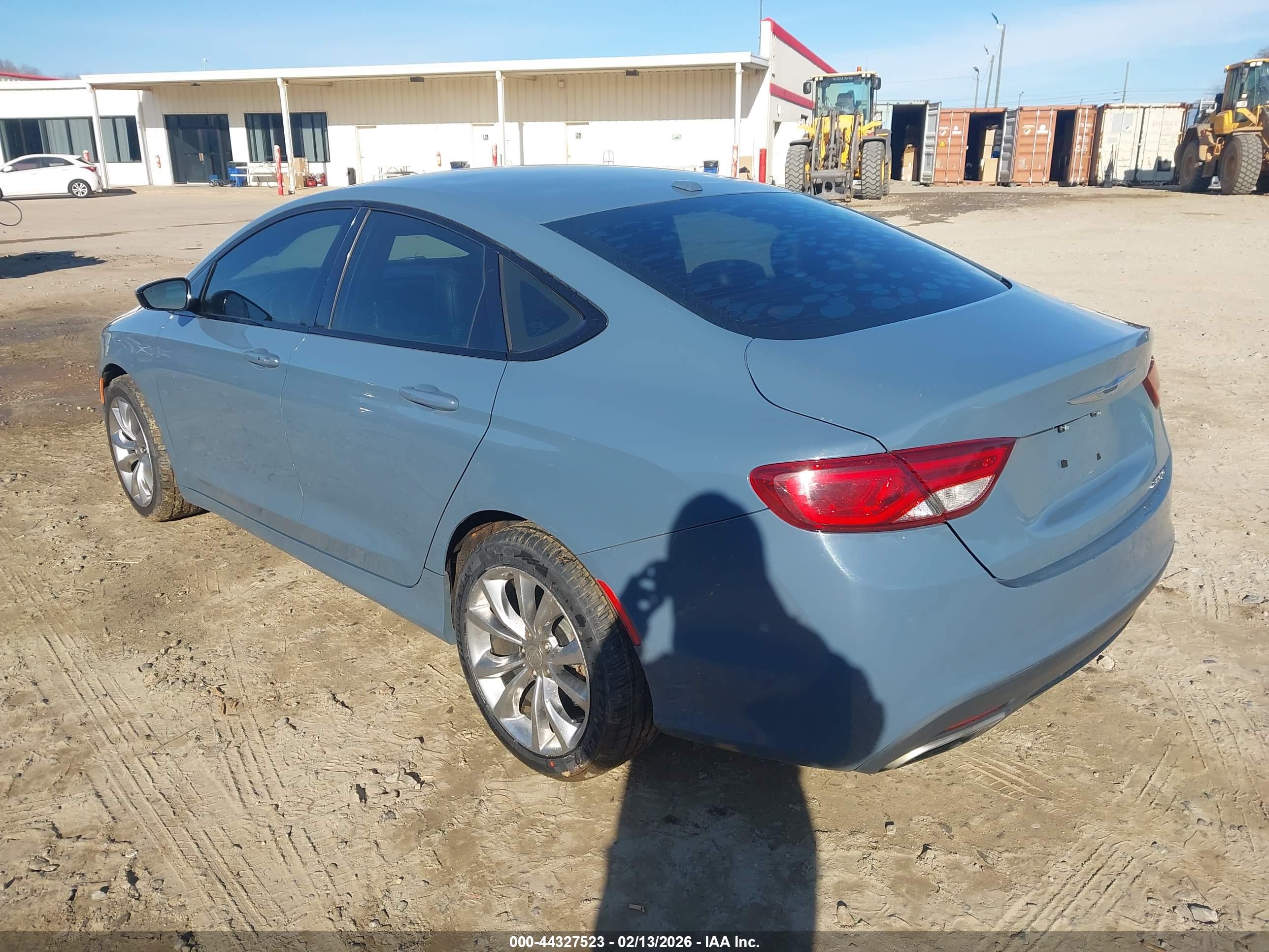 CHRYSLER 200 image 3