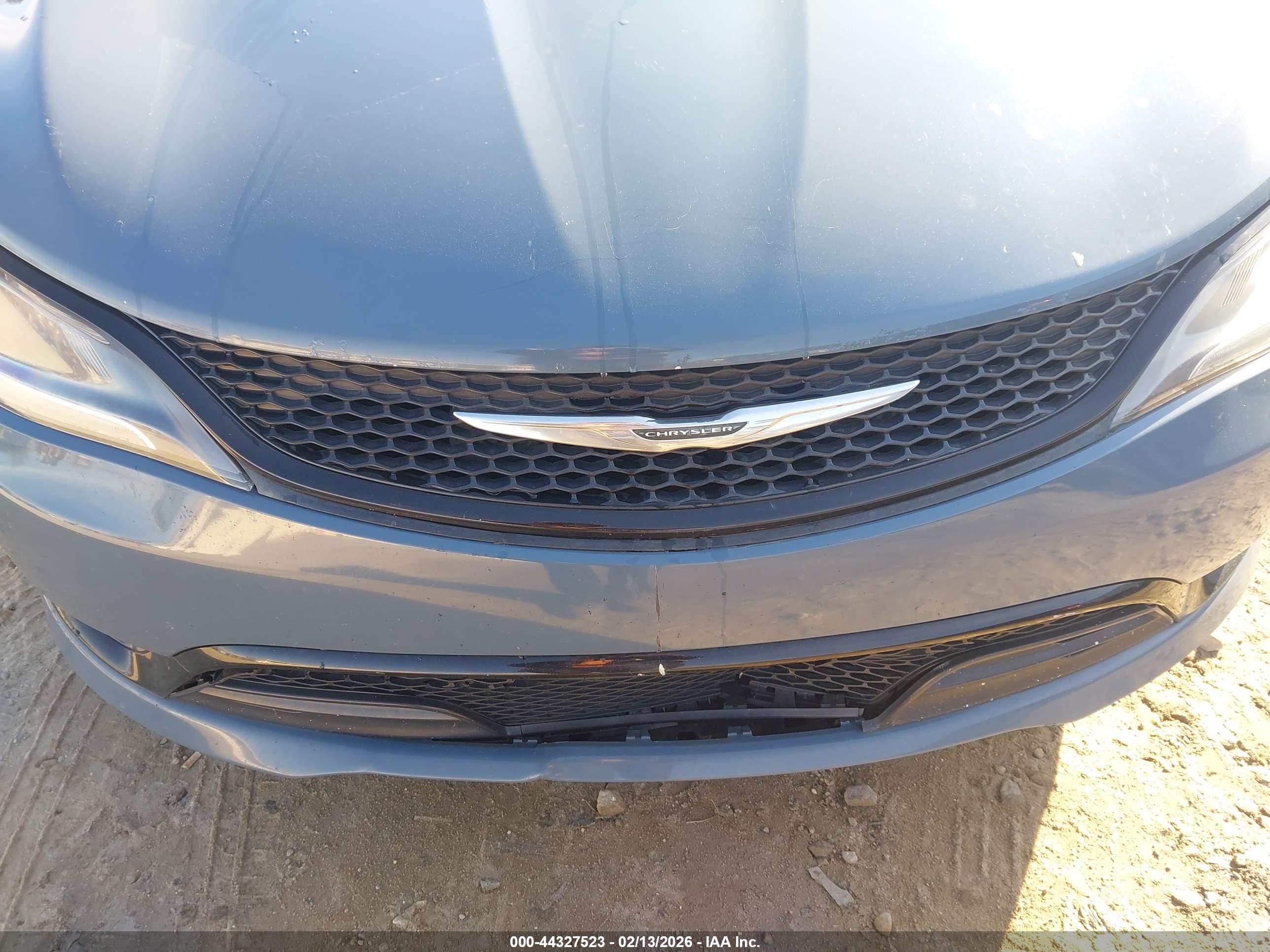 CHRYSLER 200 image 6