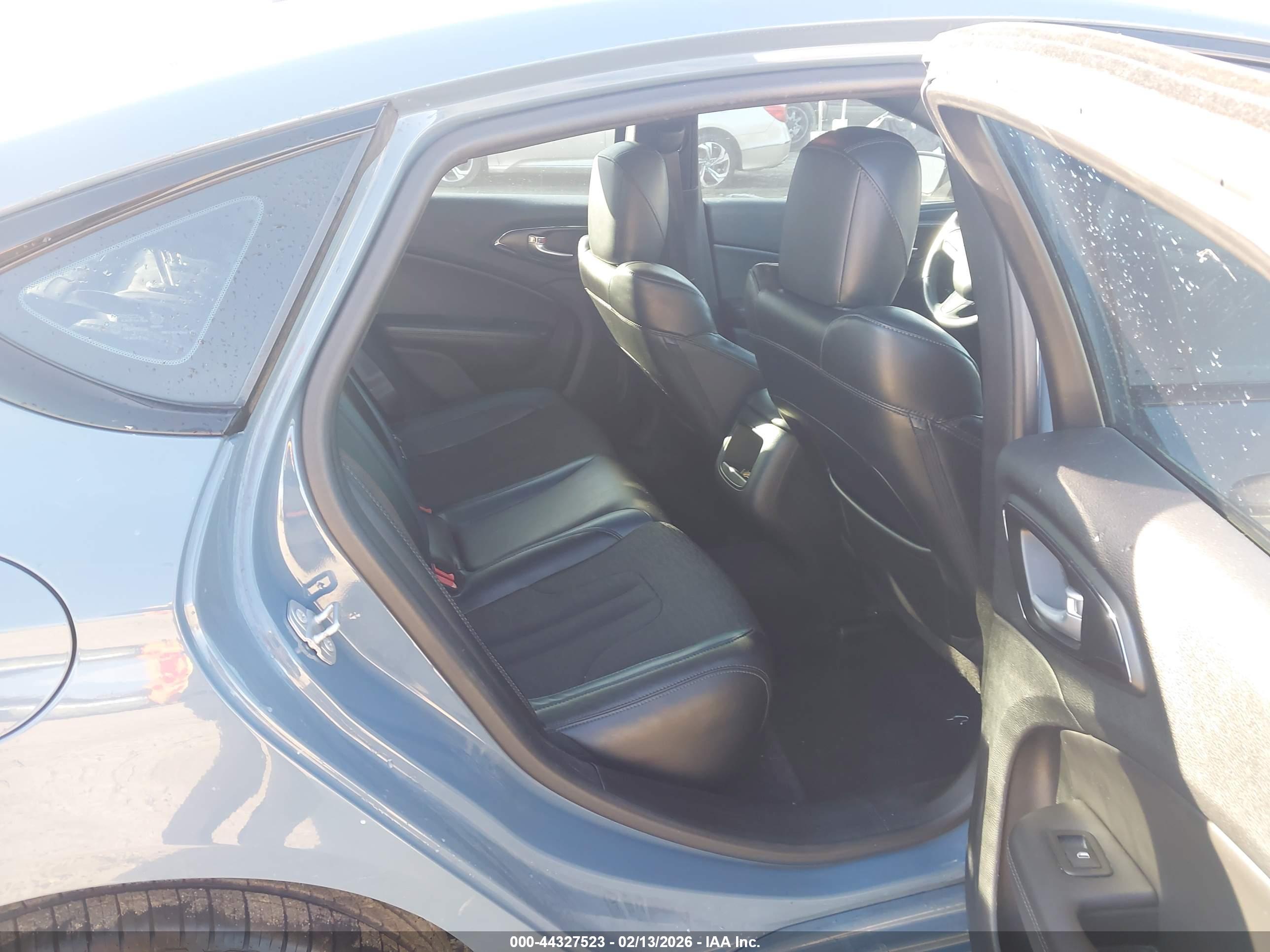 CHRYSLER 200 image 8