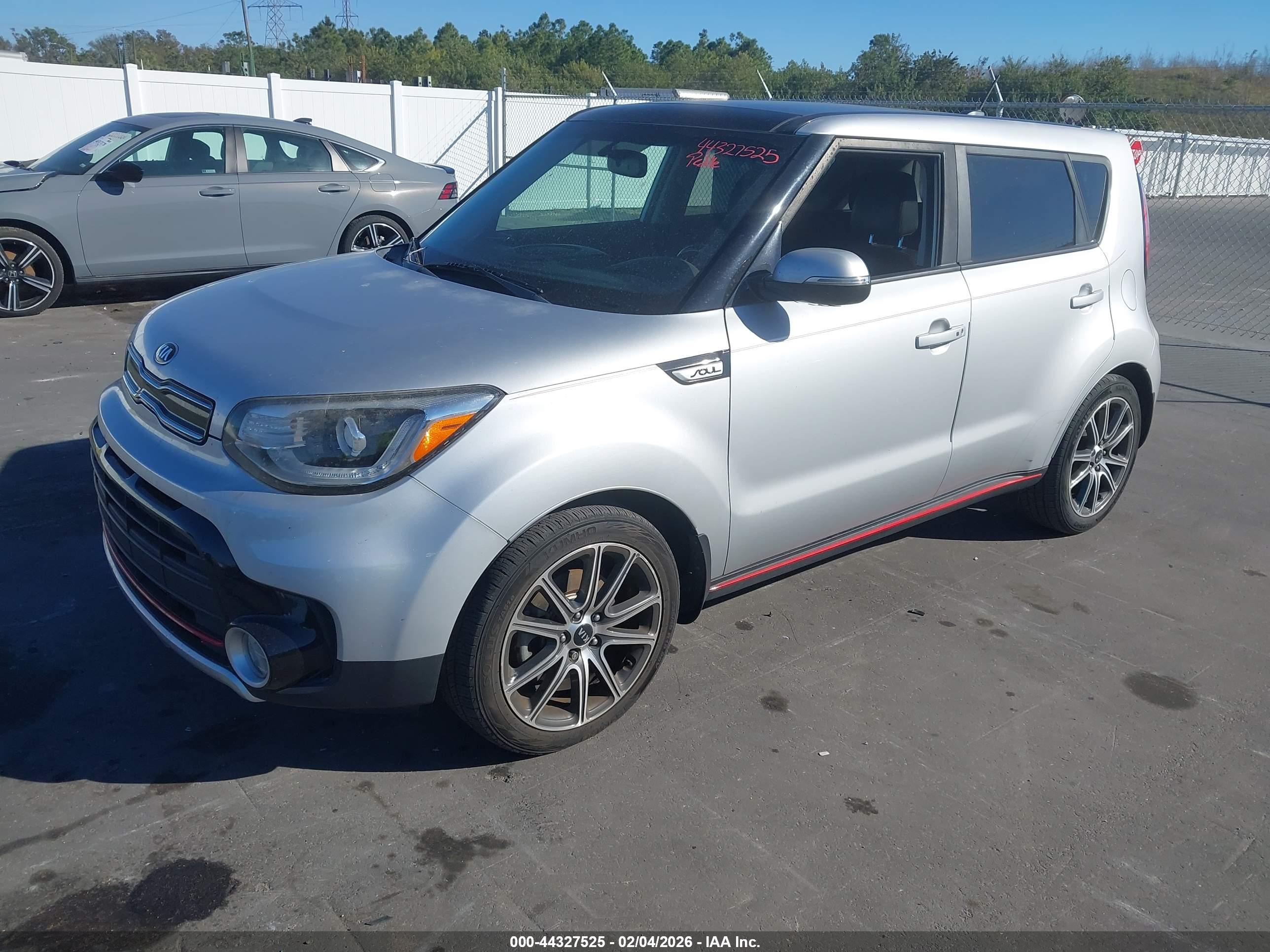 KIA SOUL image 2