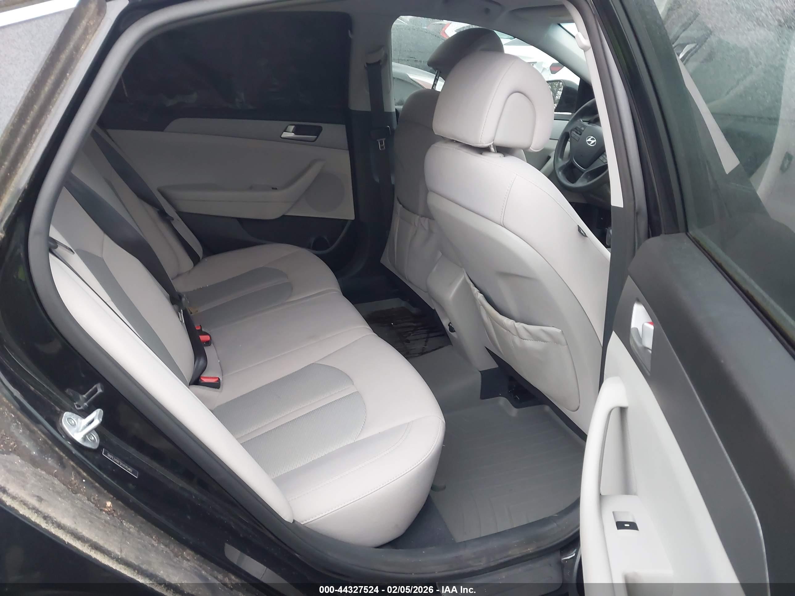 HYUNDAI SONATA image 8