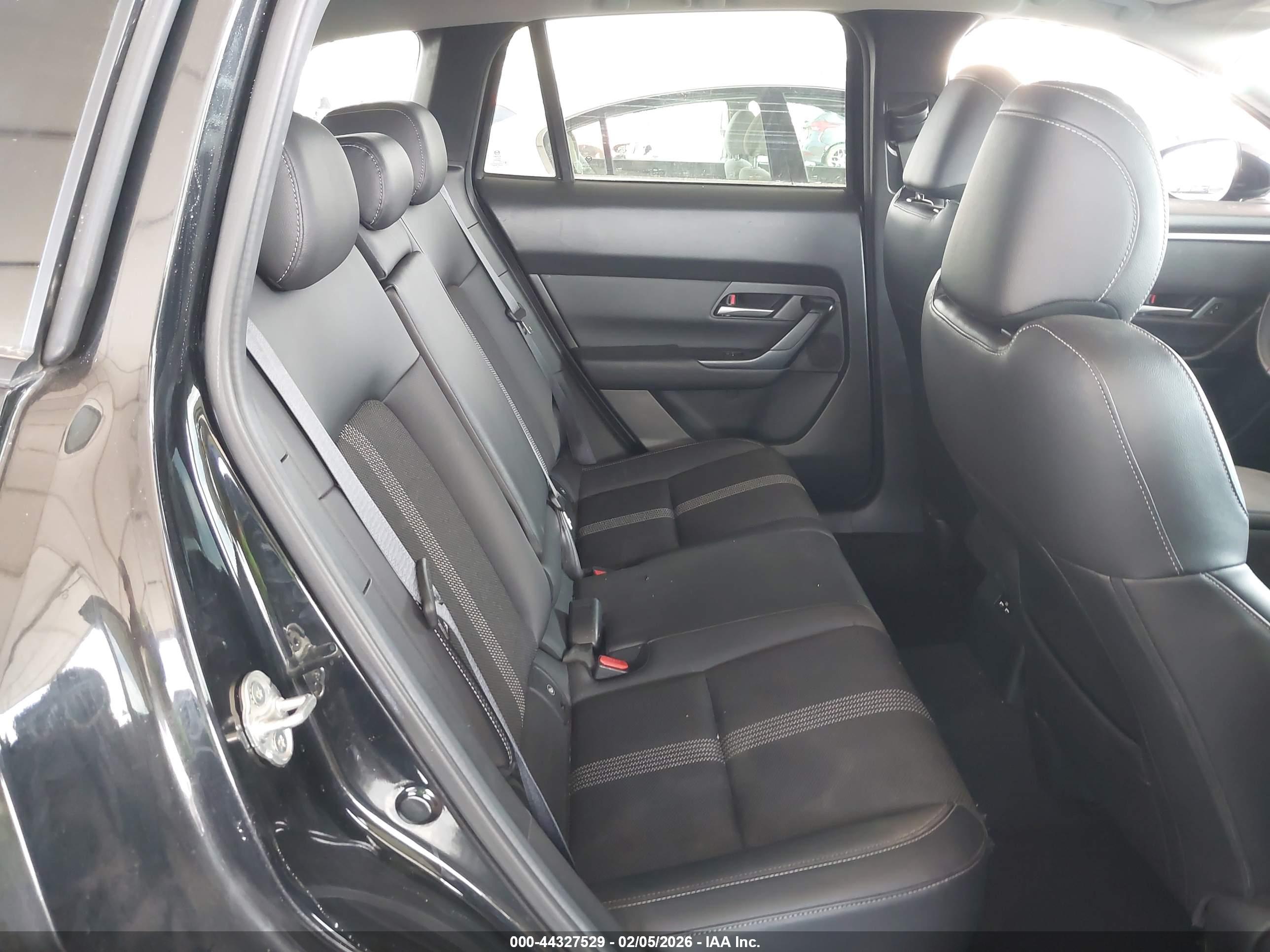 MAZDA CX-50 image 8