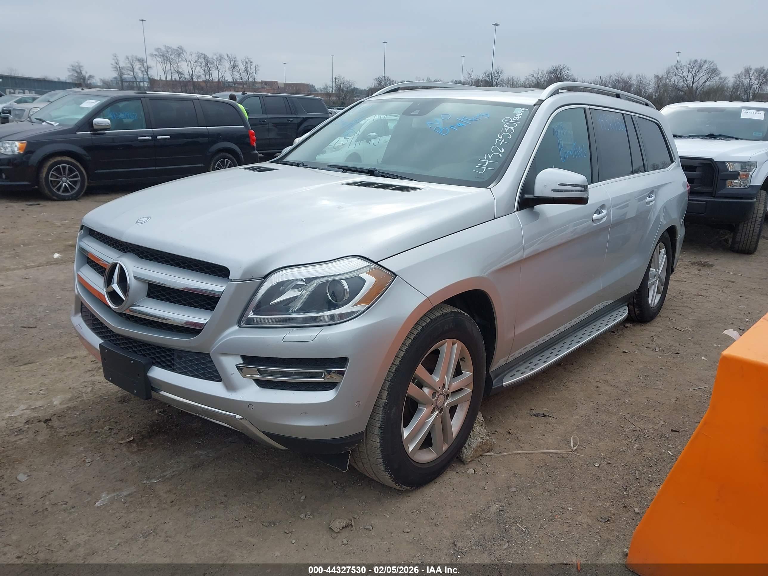 MERCEDES-BENZ GL image 2