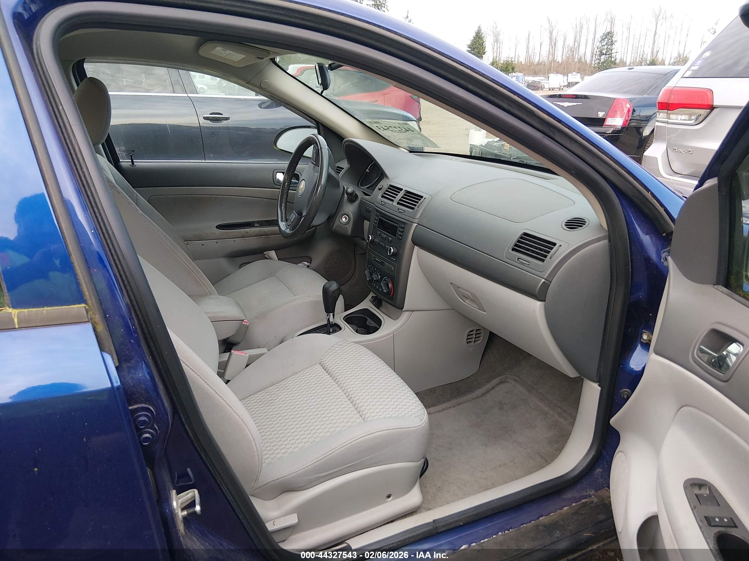 CHEVROLET COBALT image 5