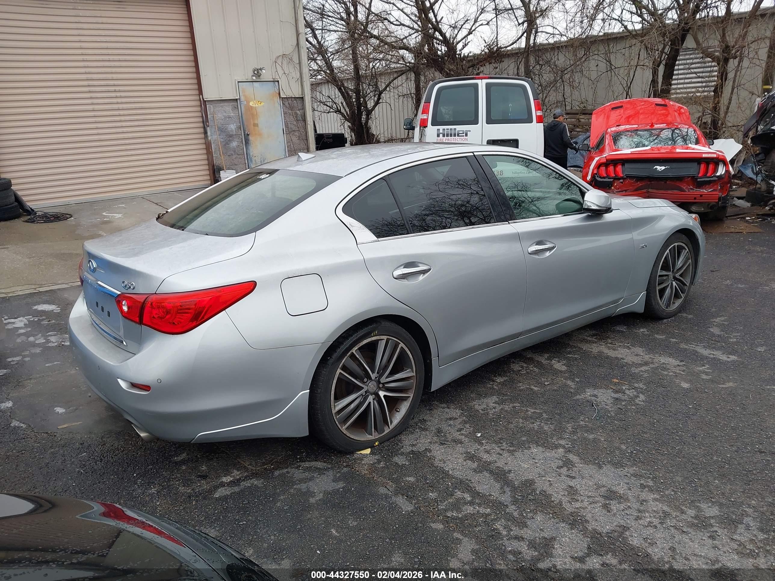 INFINITI Q50 image 4
