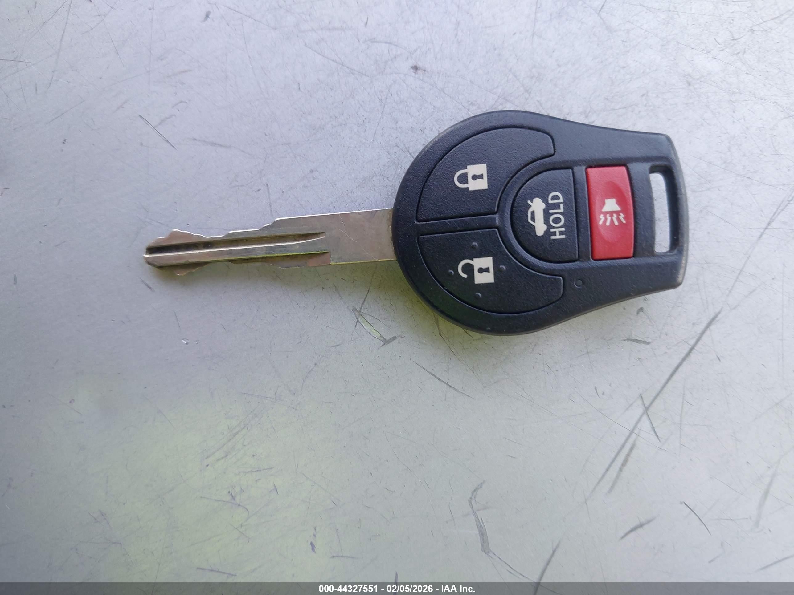 NISSAN VERSA image 11