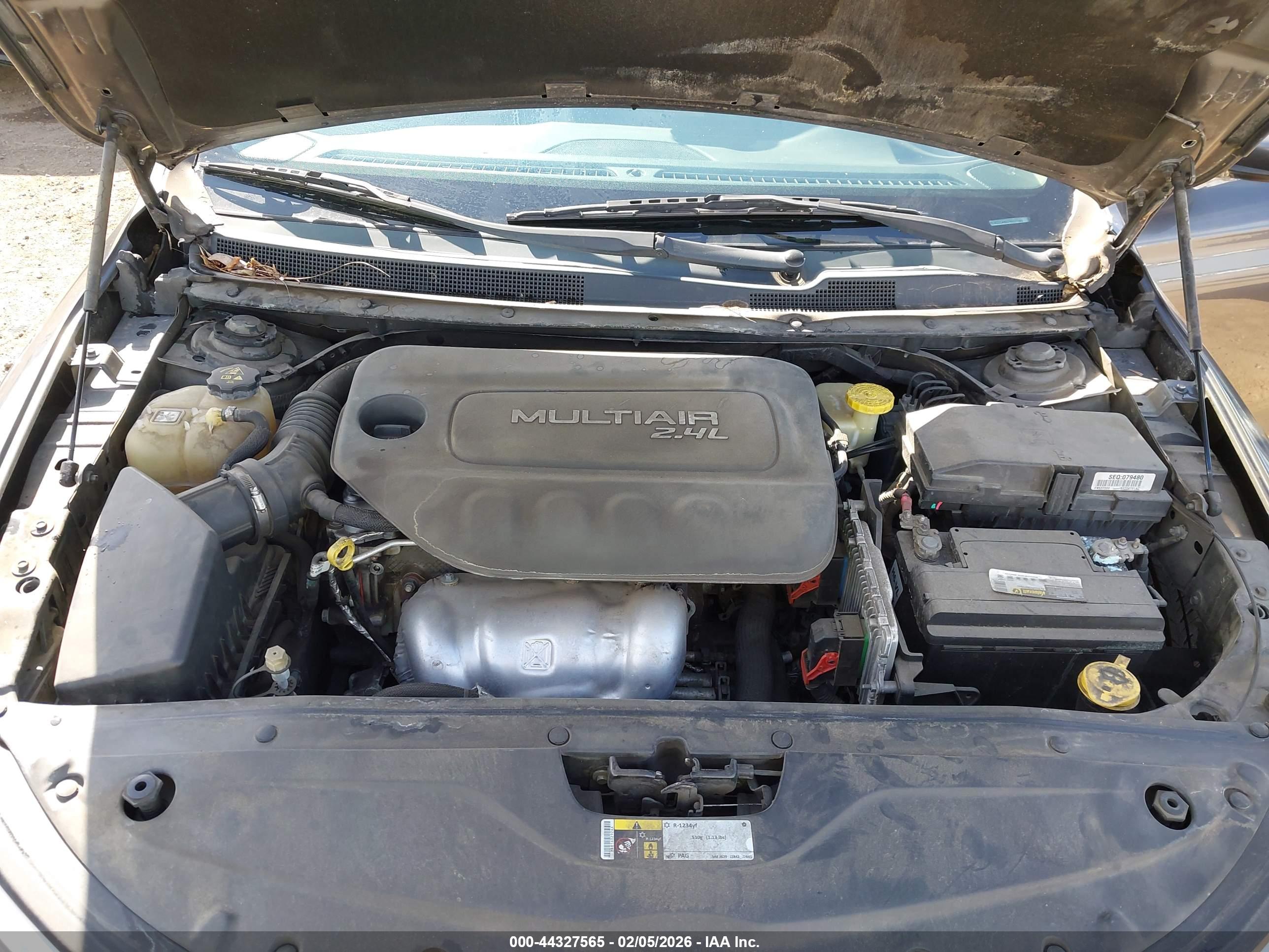CHRYSLER 200 image 10