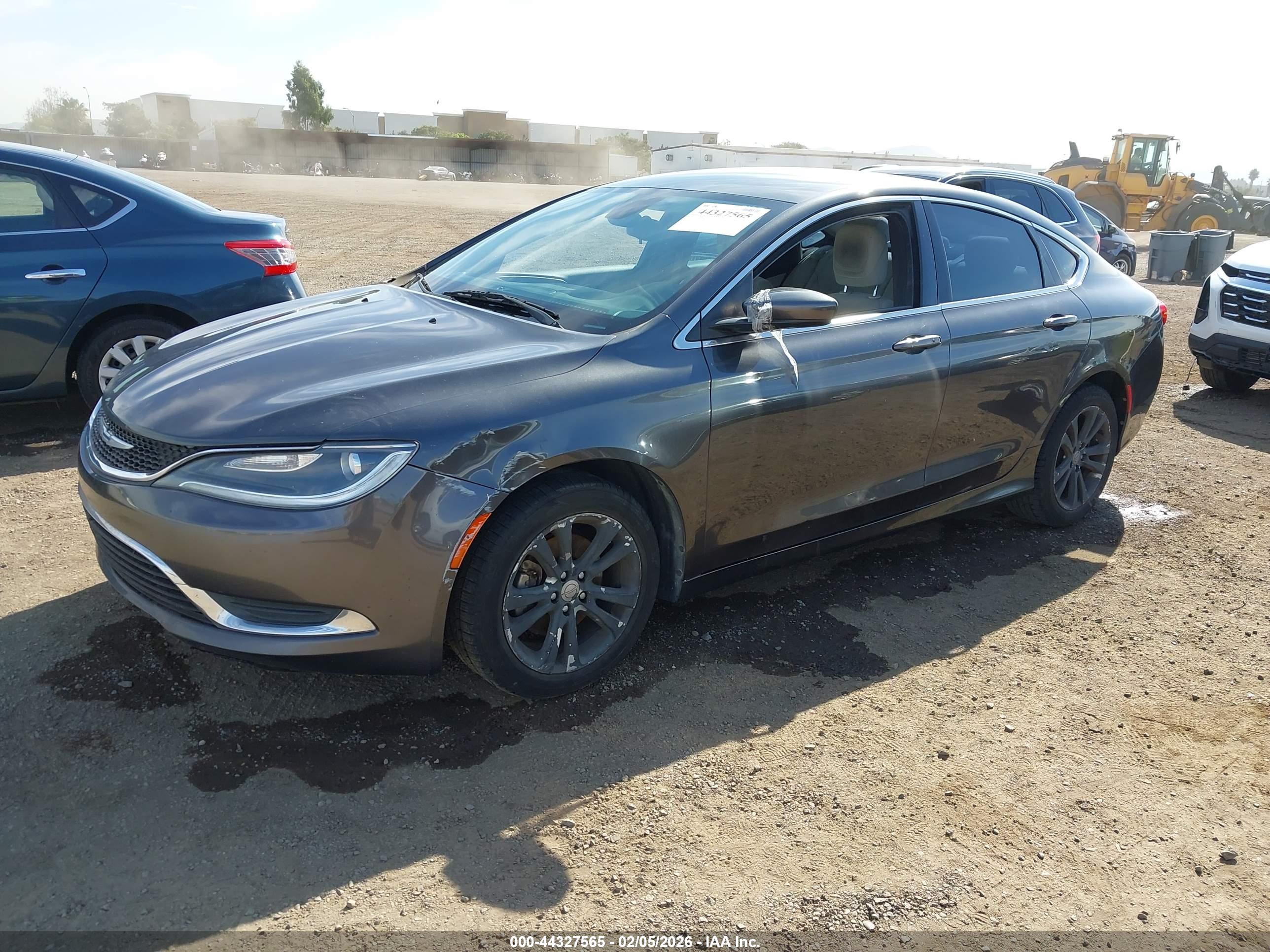 CHRYSLER 200 image 2