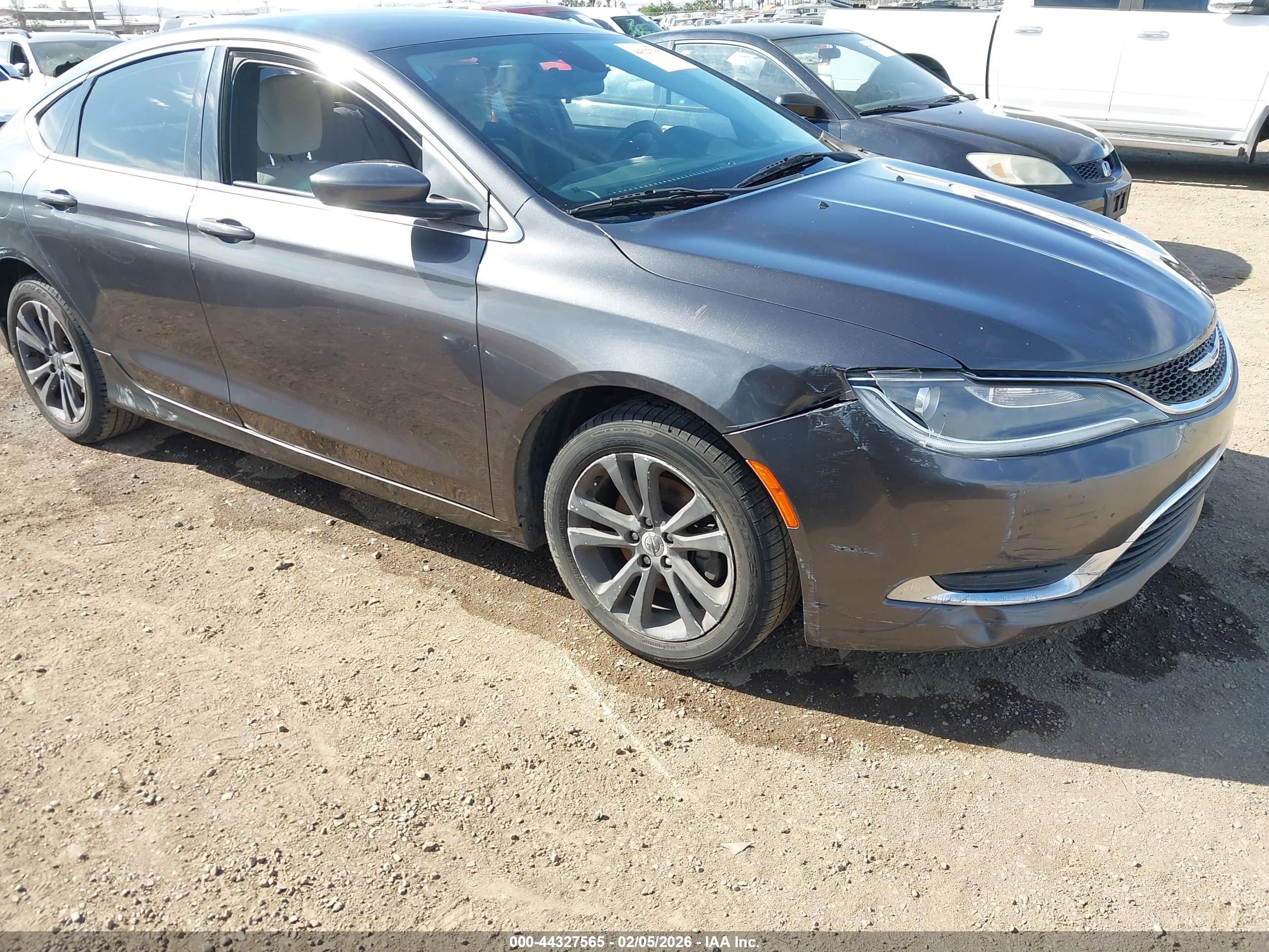 CHRYSLER 200 image 6