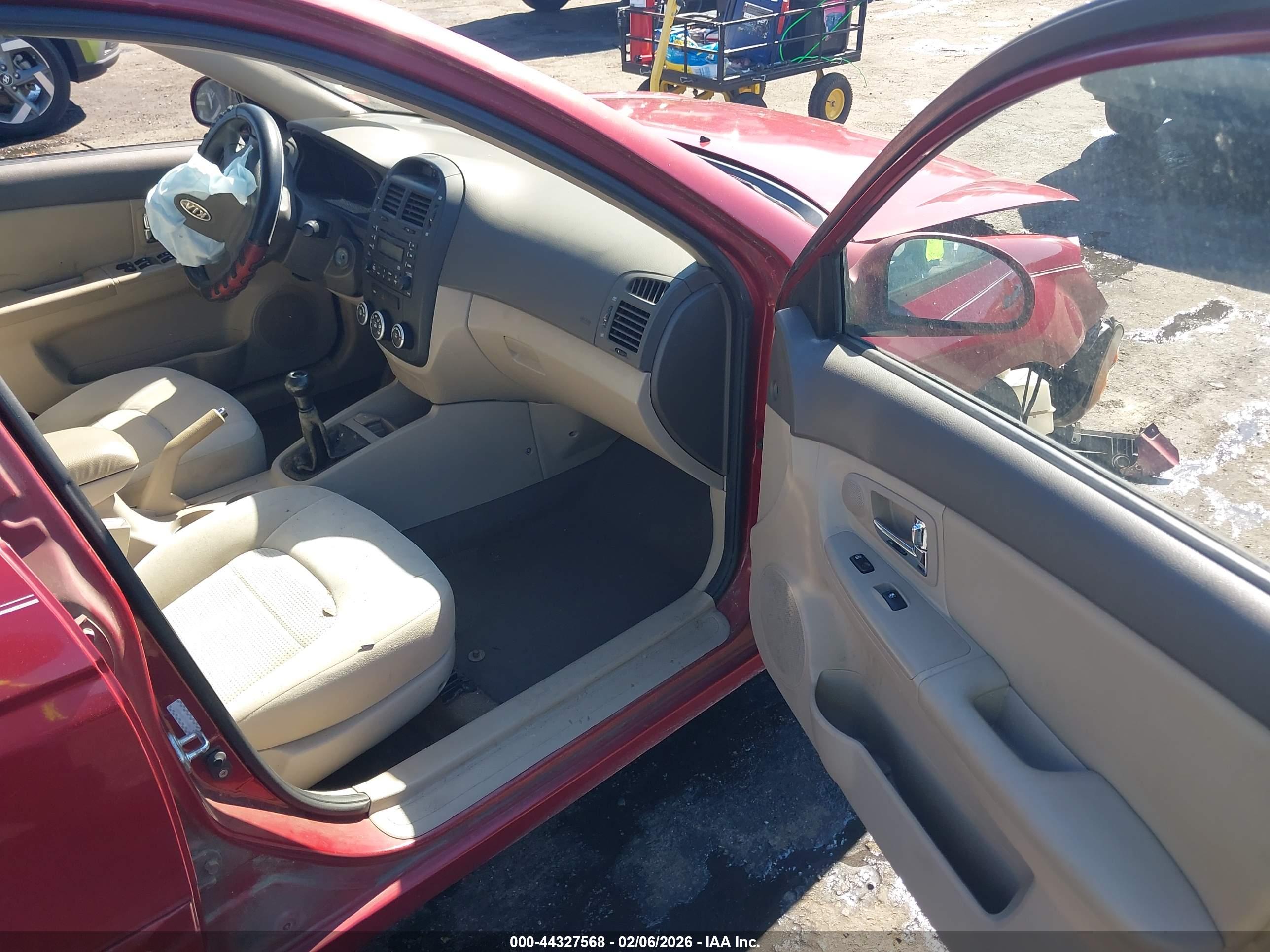 KIA SPECTRA image 5