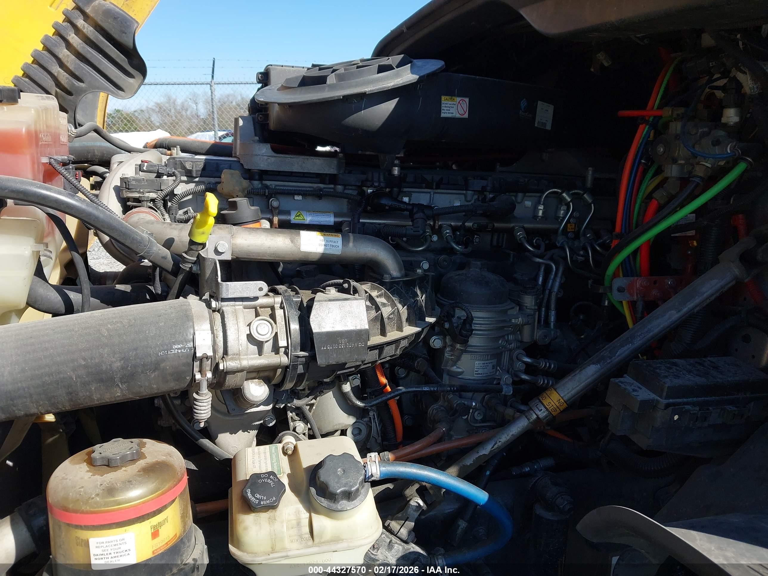 FREIGHTLINER CASCADIA image 10