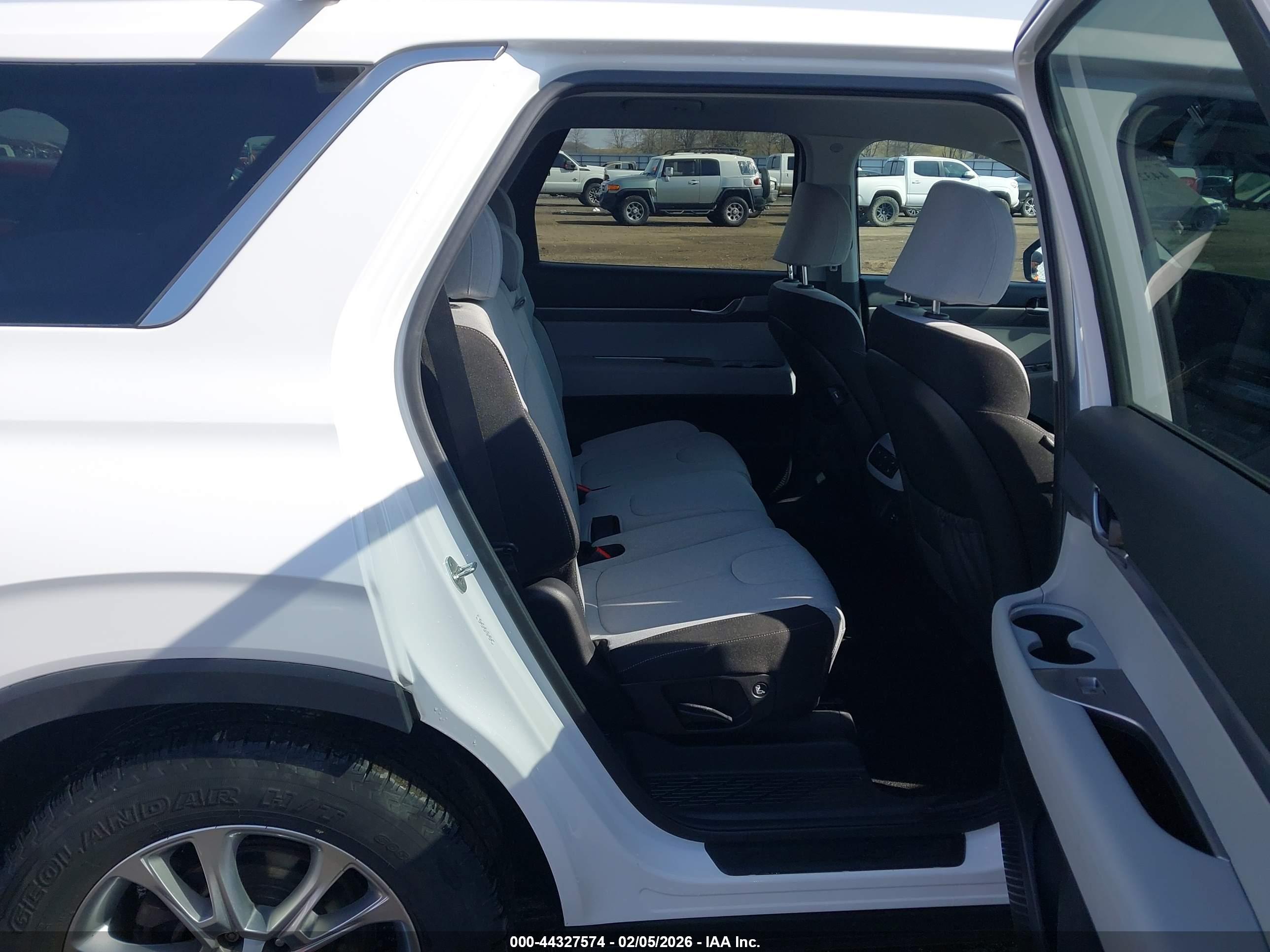 HYUNDAI PALISADE image 8