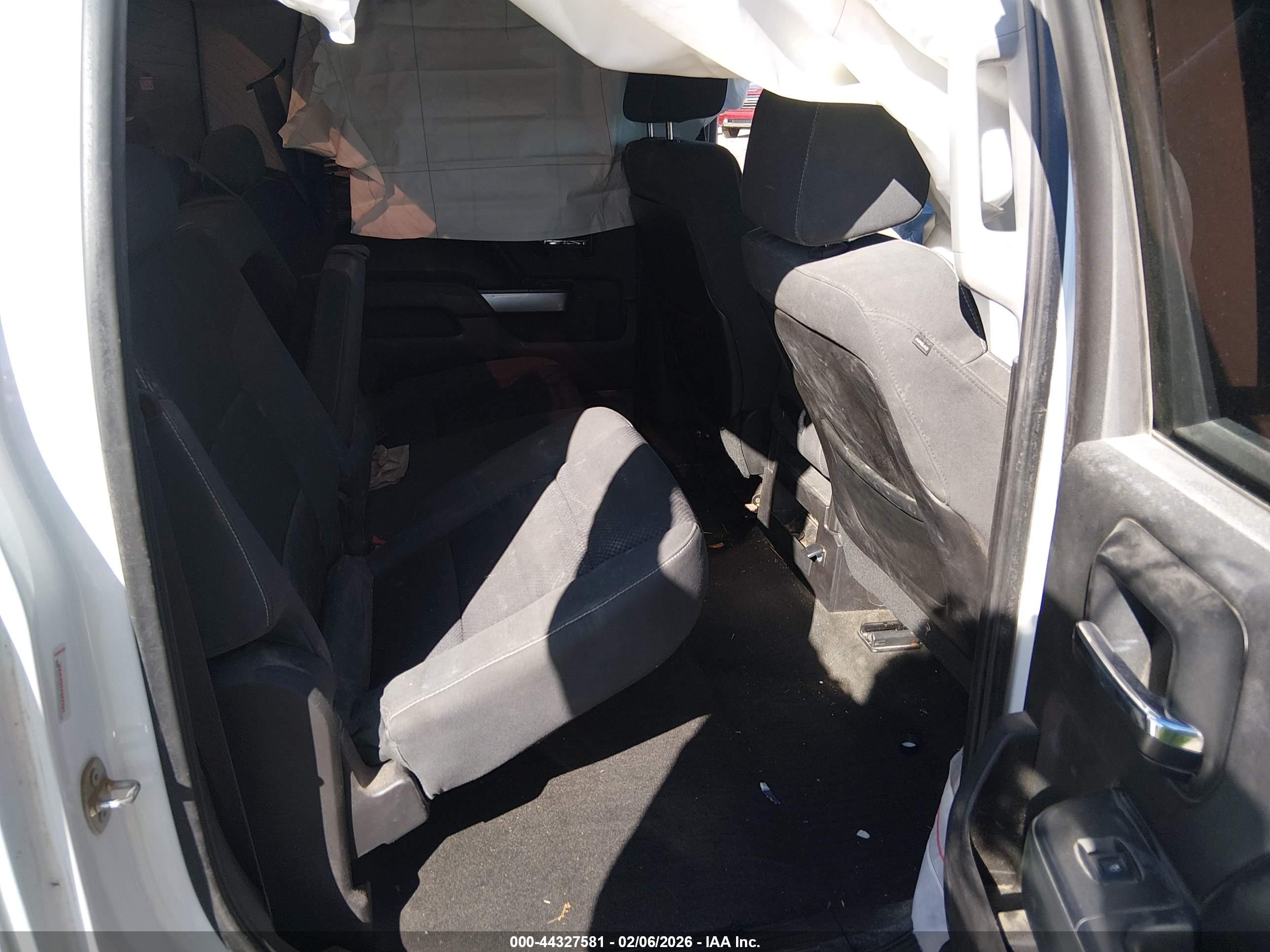 CHEVROLET SILVERADO image 8