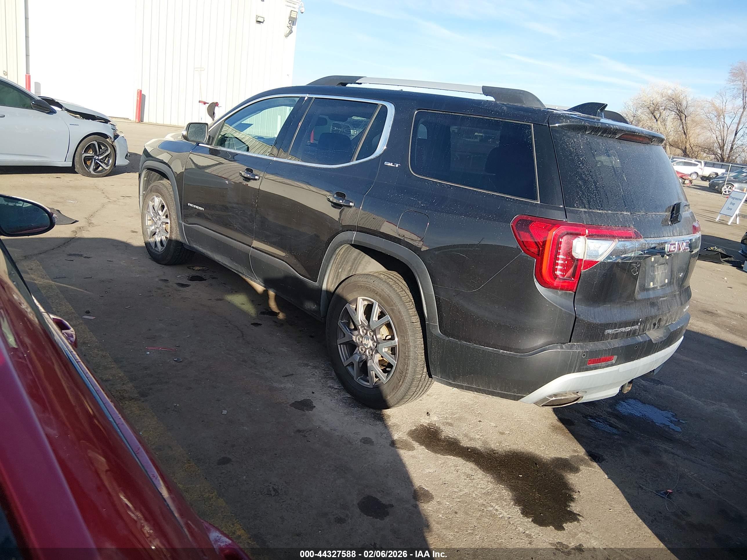 GMC ACADIA image 3