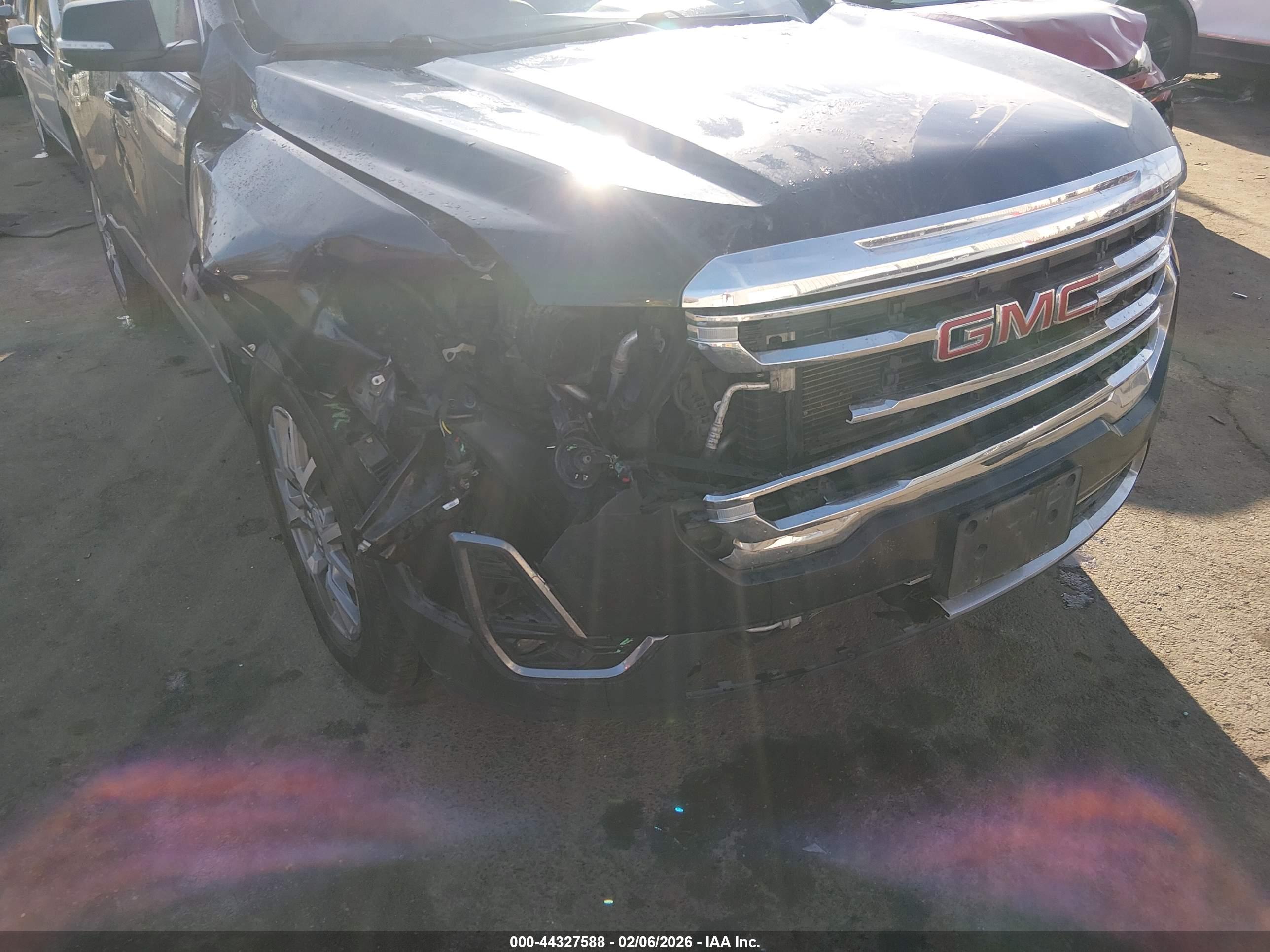 GMC ACADIA image 6