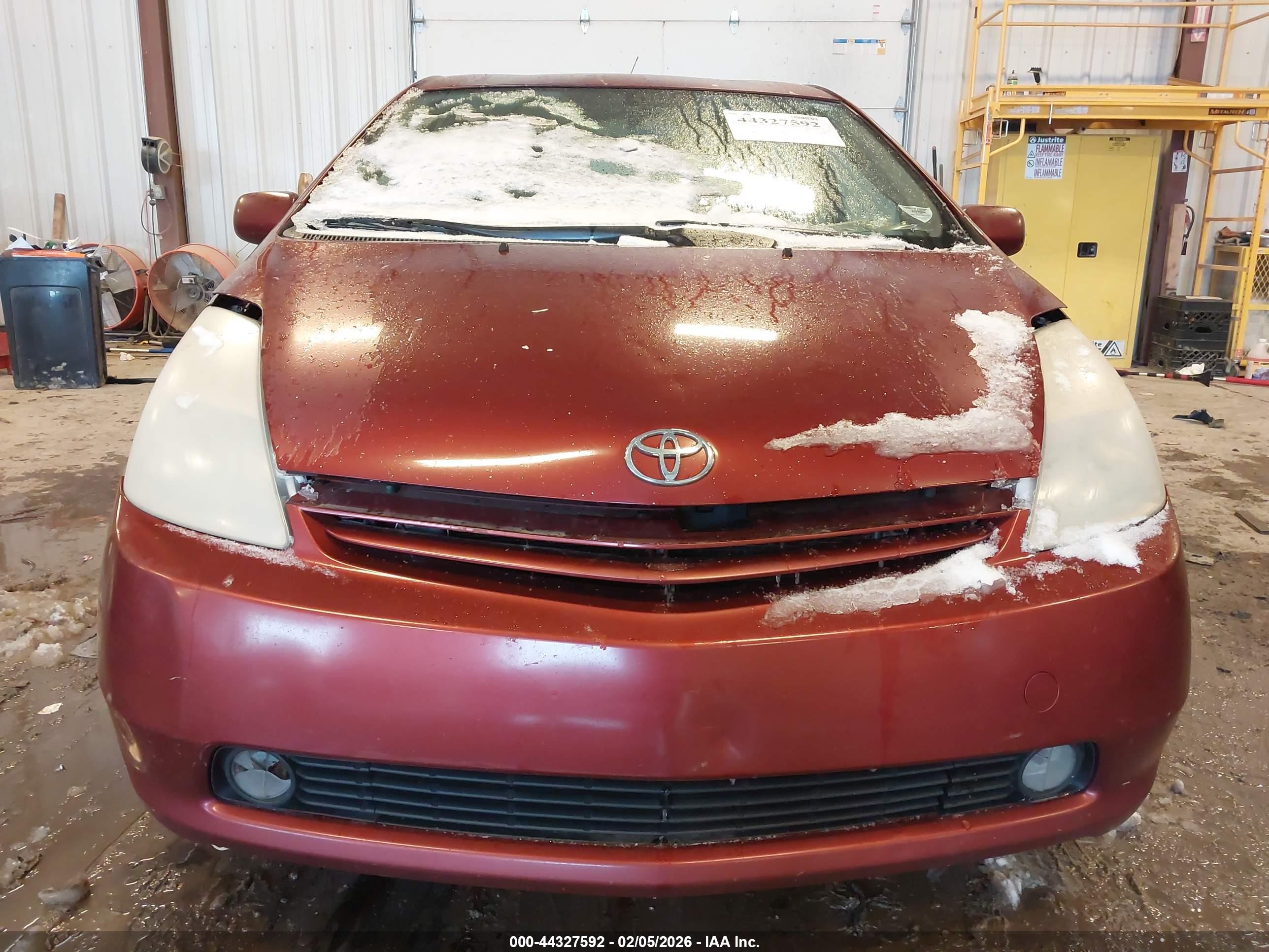 TOYOTA PRIUS image 6