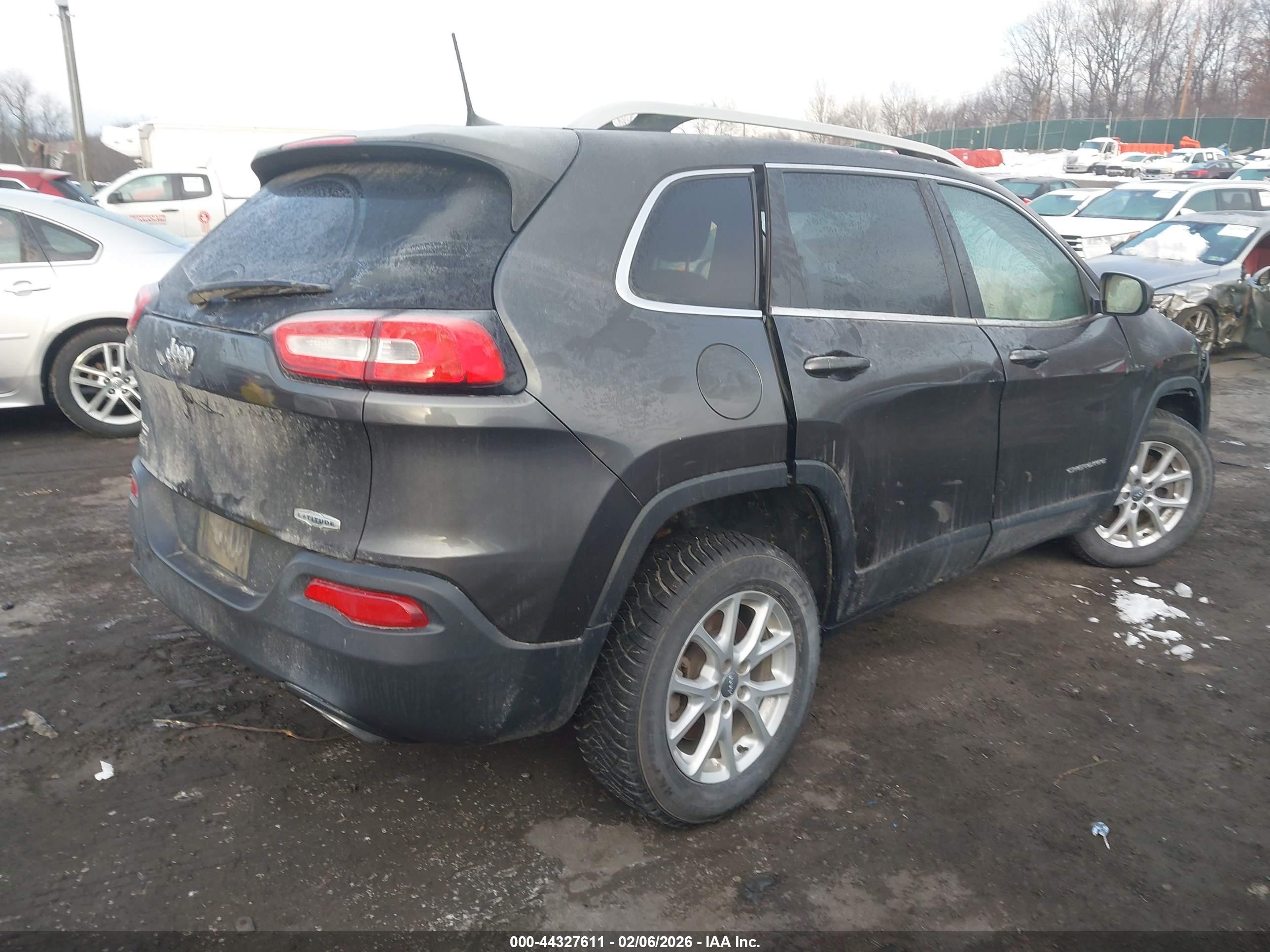 JEEP CHEROKEE image 4