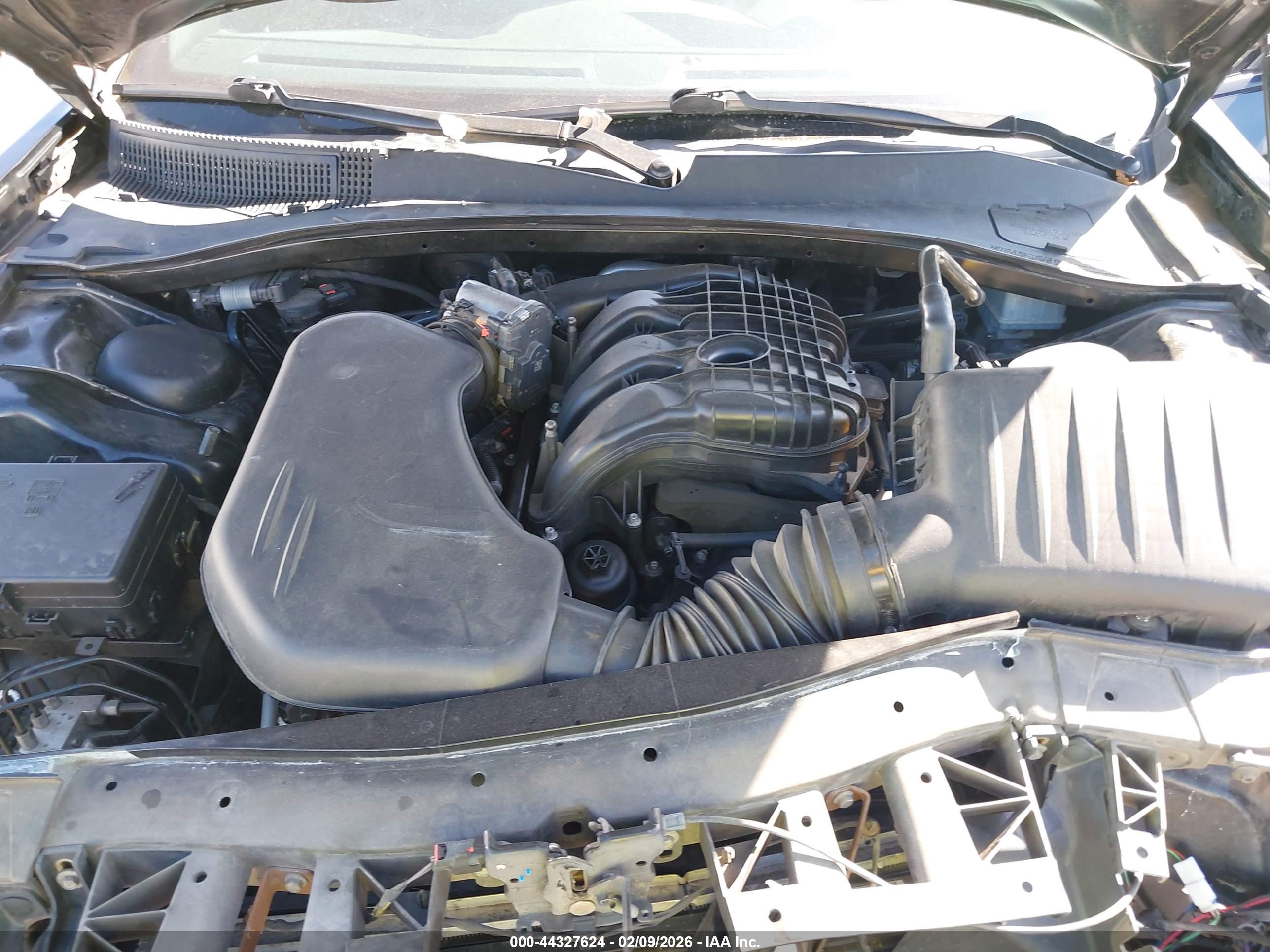 CHRYSLER 300 image 10