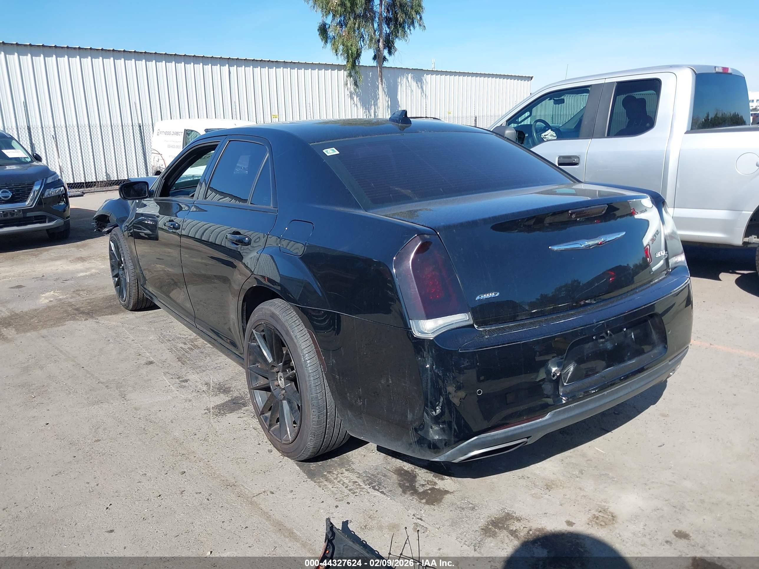 CHRYSLER 300 image 3