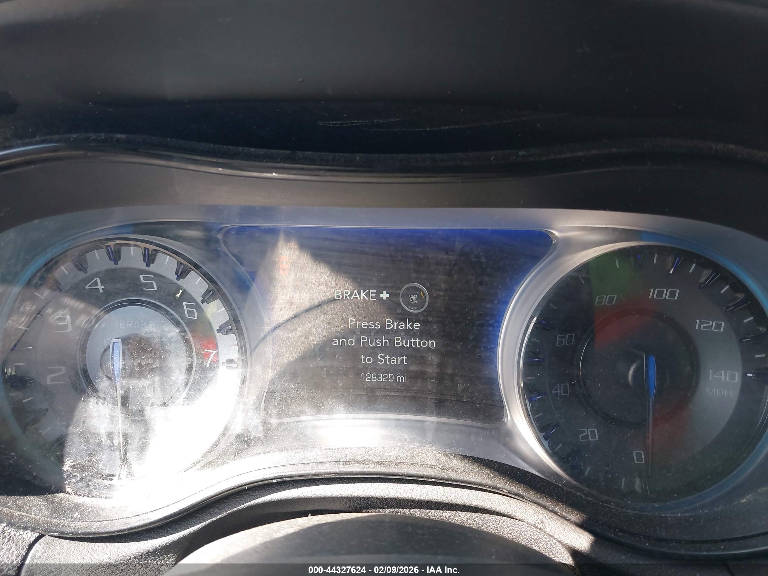 CHRYSLER 300 image 7