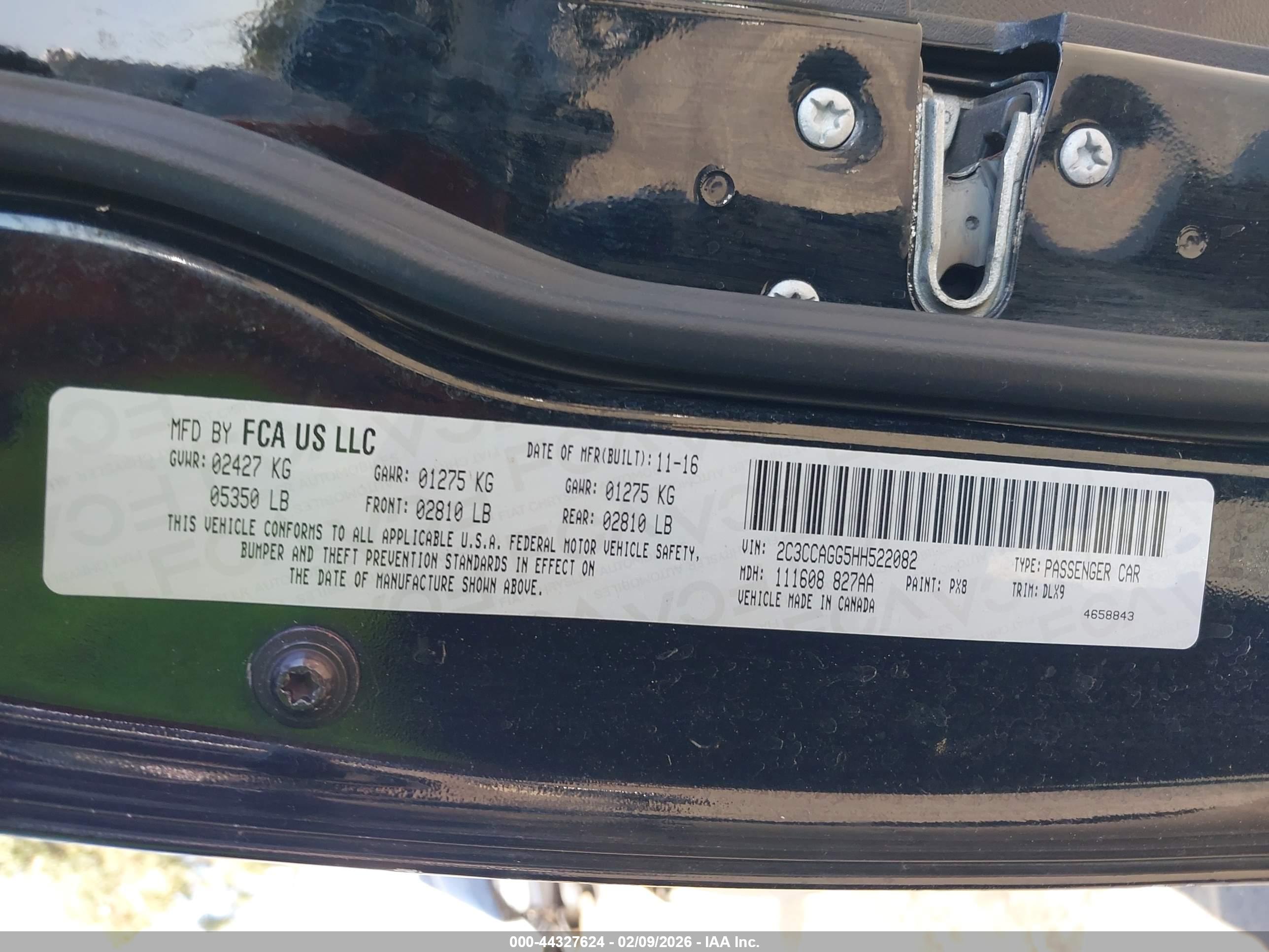 CHRYSLER 300 image 9