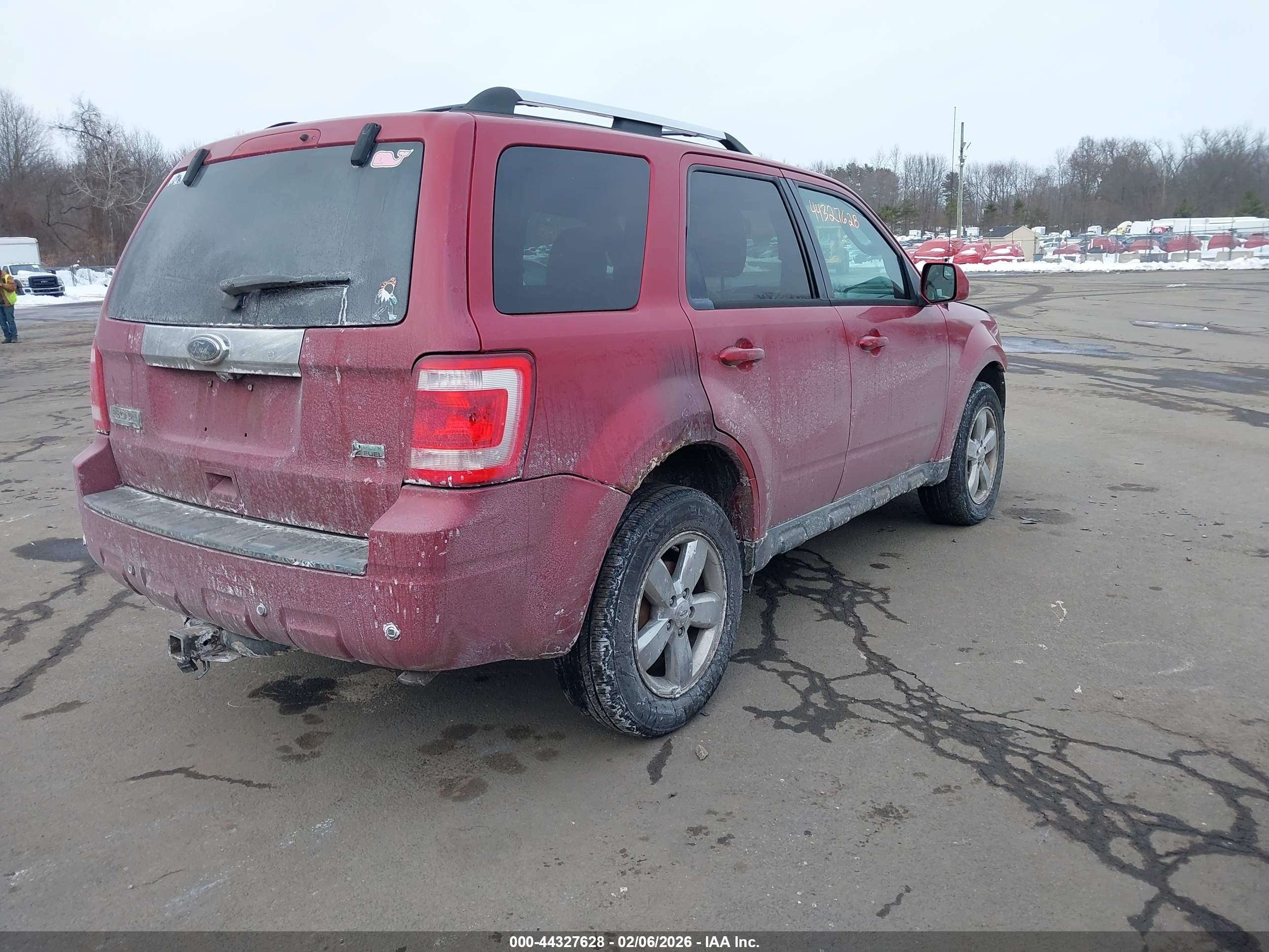 FORD ESCAPE image 4