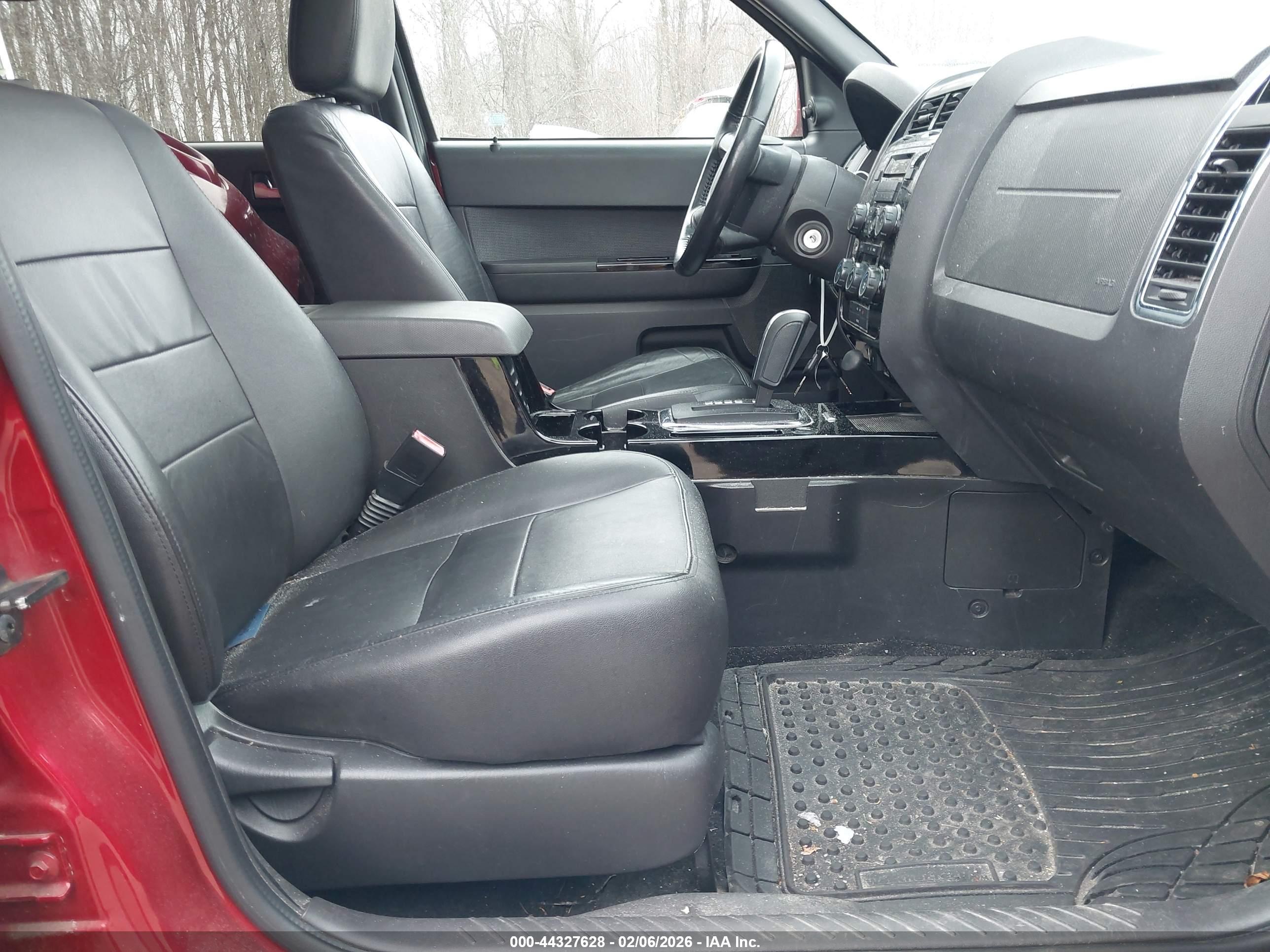 FORD ESCAPE image 5