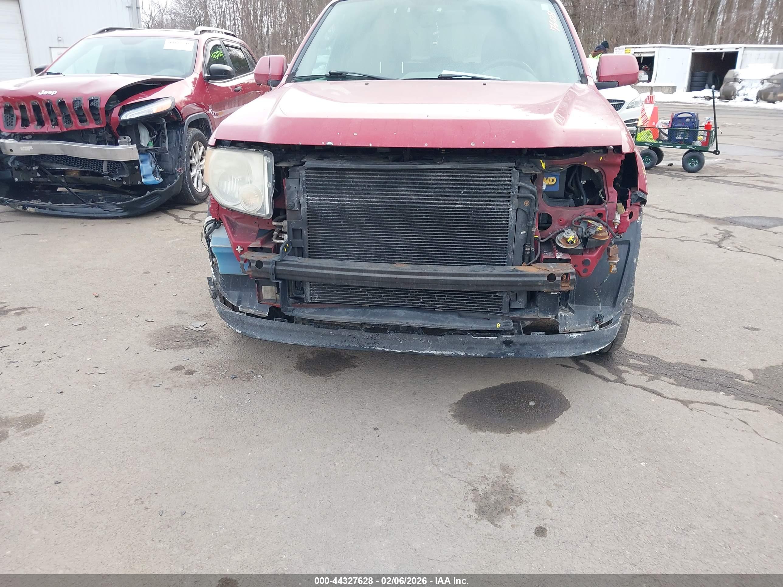 FORD ESCAPE image 6