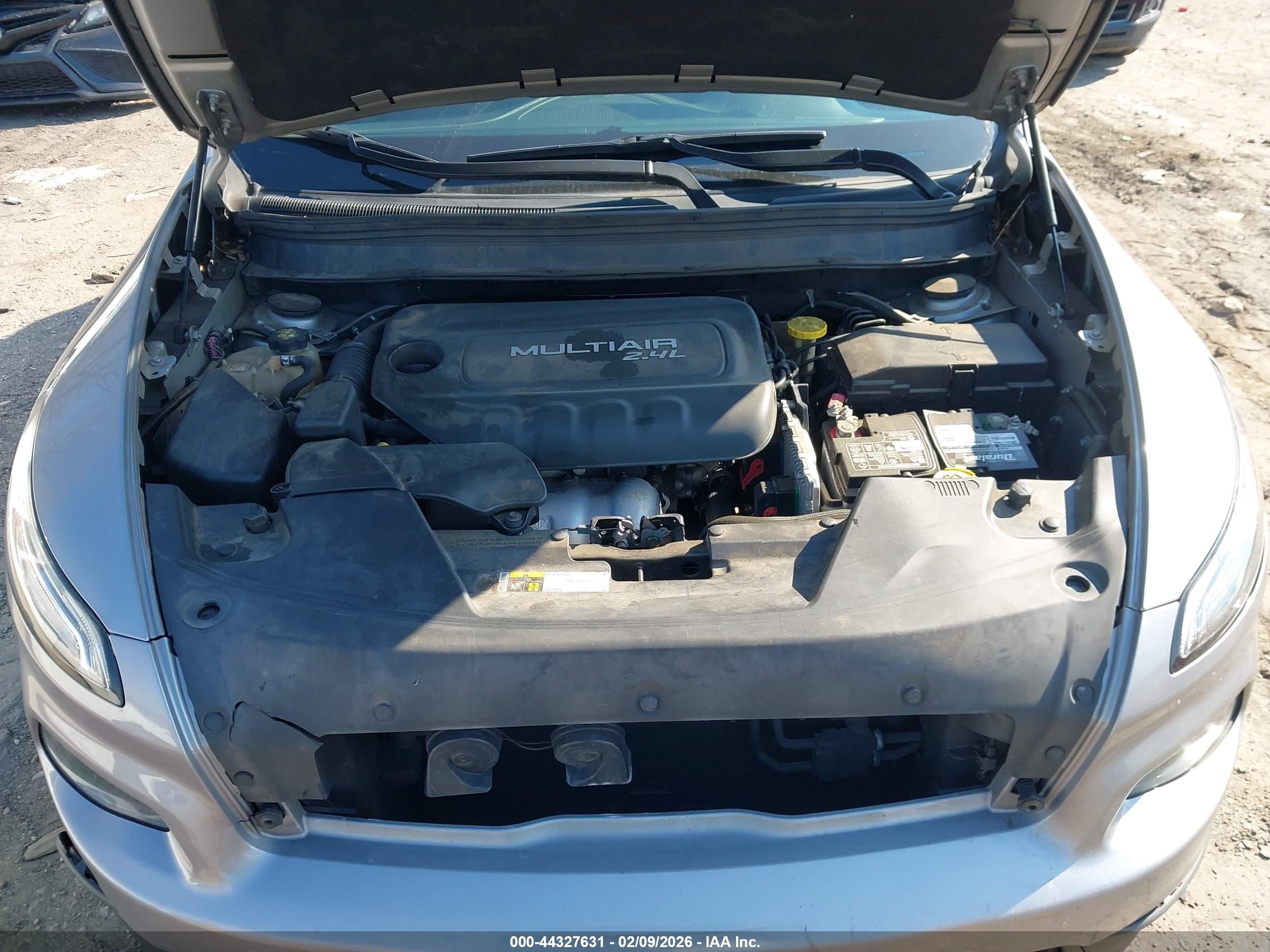JEEP CHEROKEE image 10
